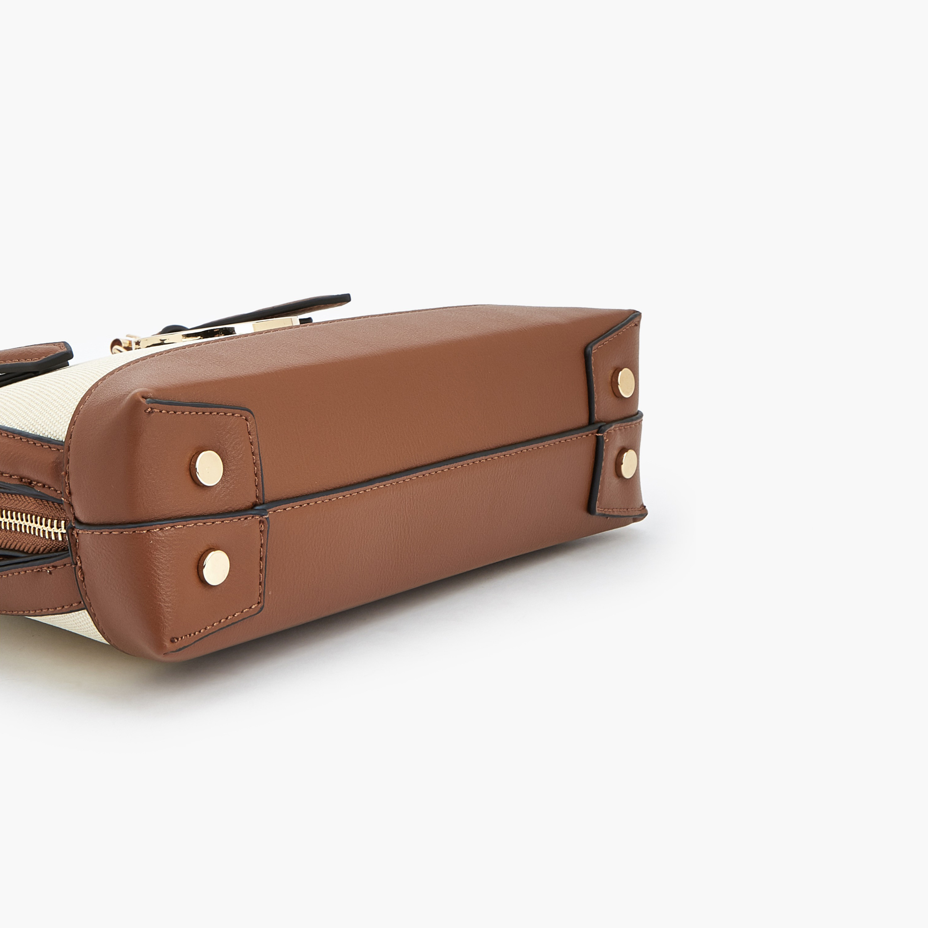 شنطة توتي بارزة الملمس بمقبض مزدوج من سيليست-women-bagsandwallets-handbags-image-7