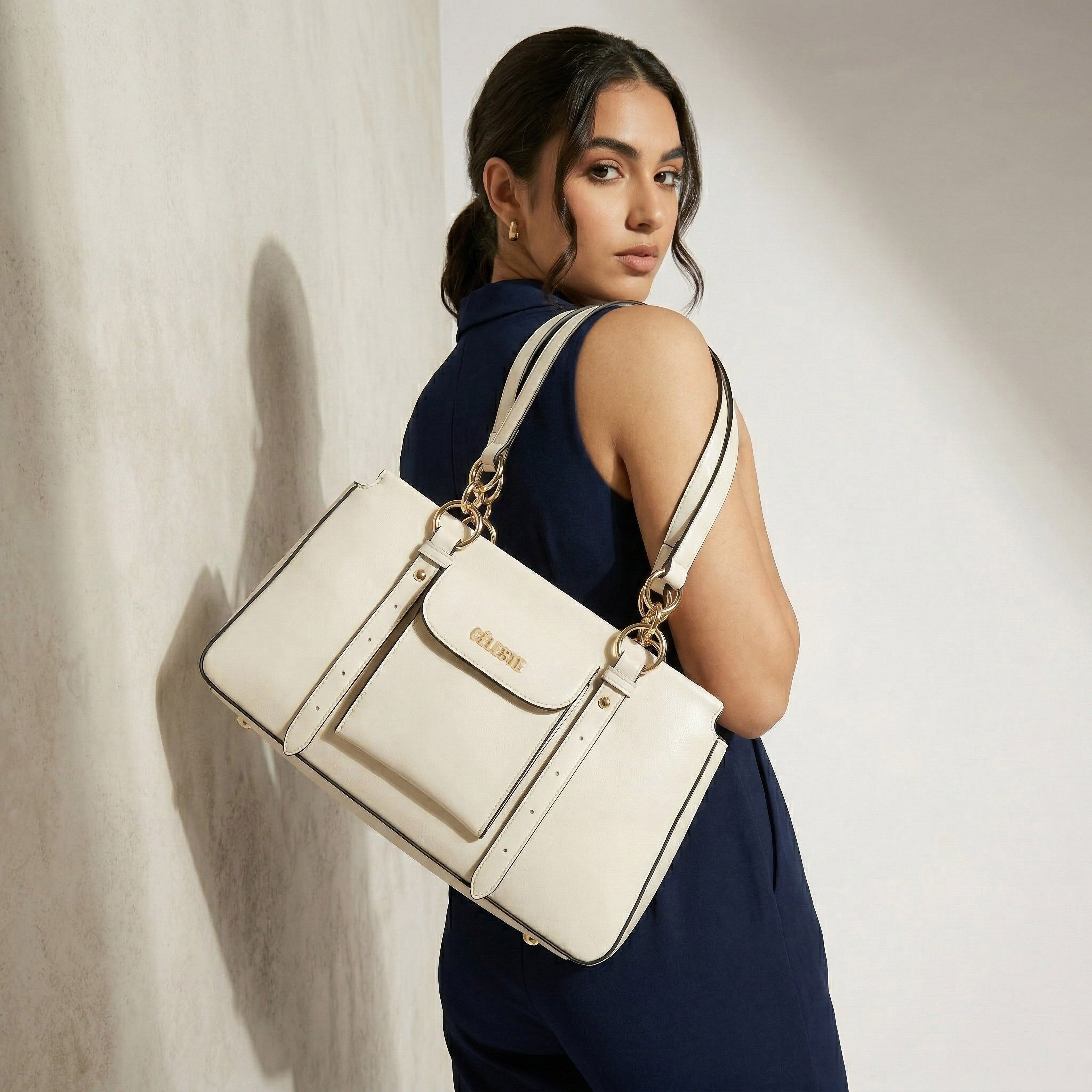 شنطة كتف بمقبض مزدوج من سيليست-women-bagsandwallets-handbags-image-2