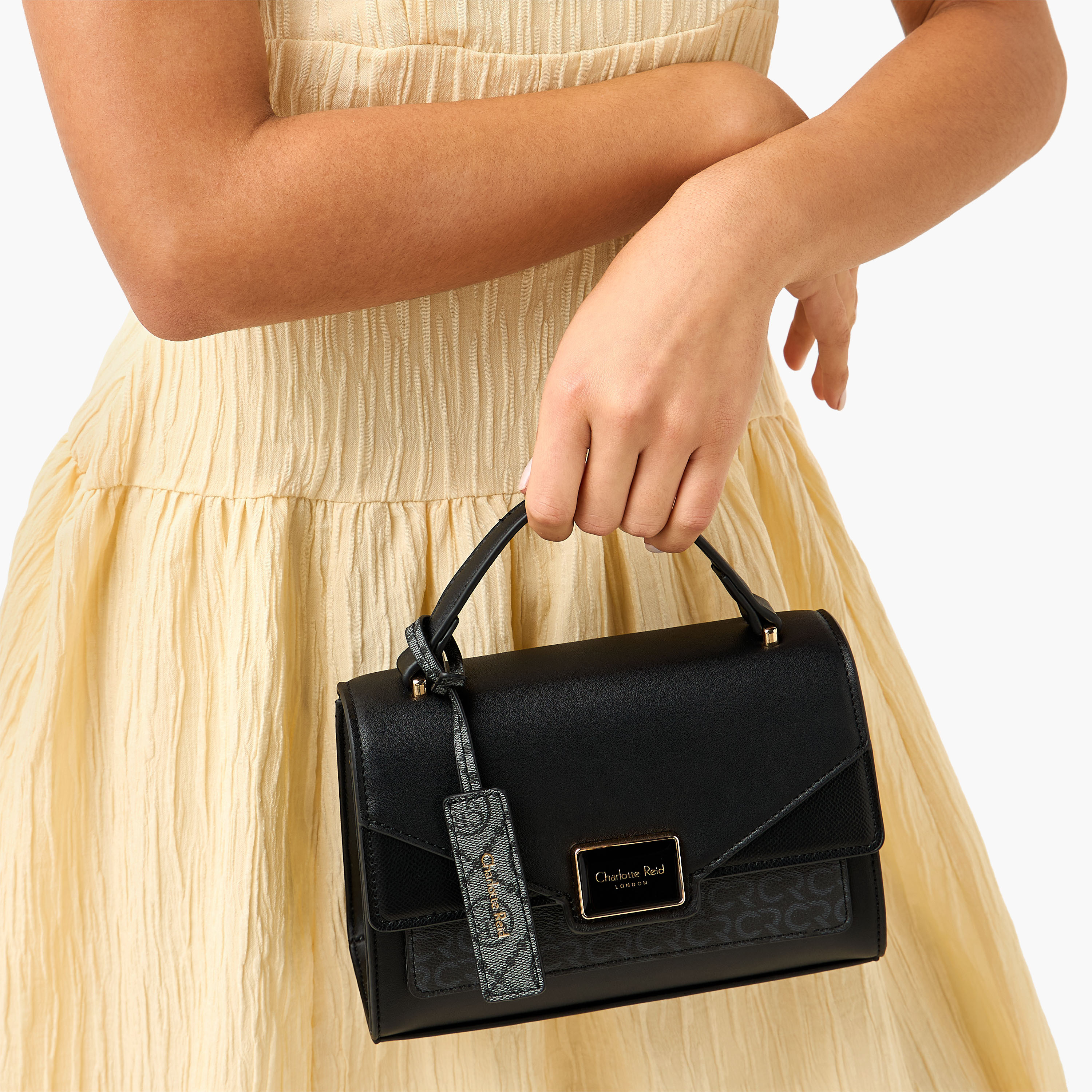 شنطة كروس بودي بطبعات مع زر إغلاق مغناطيسي من شارلوت ريد-women-bagsandwallets-handbags-image-2