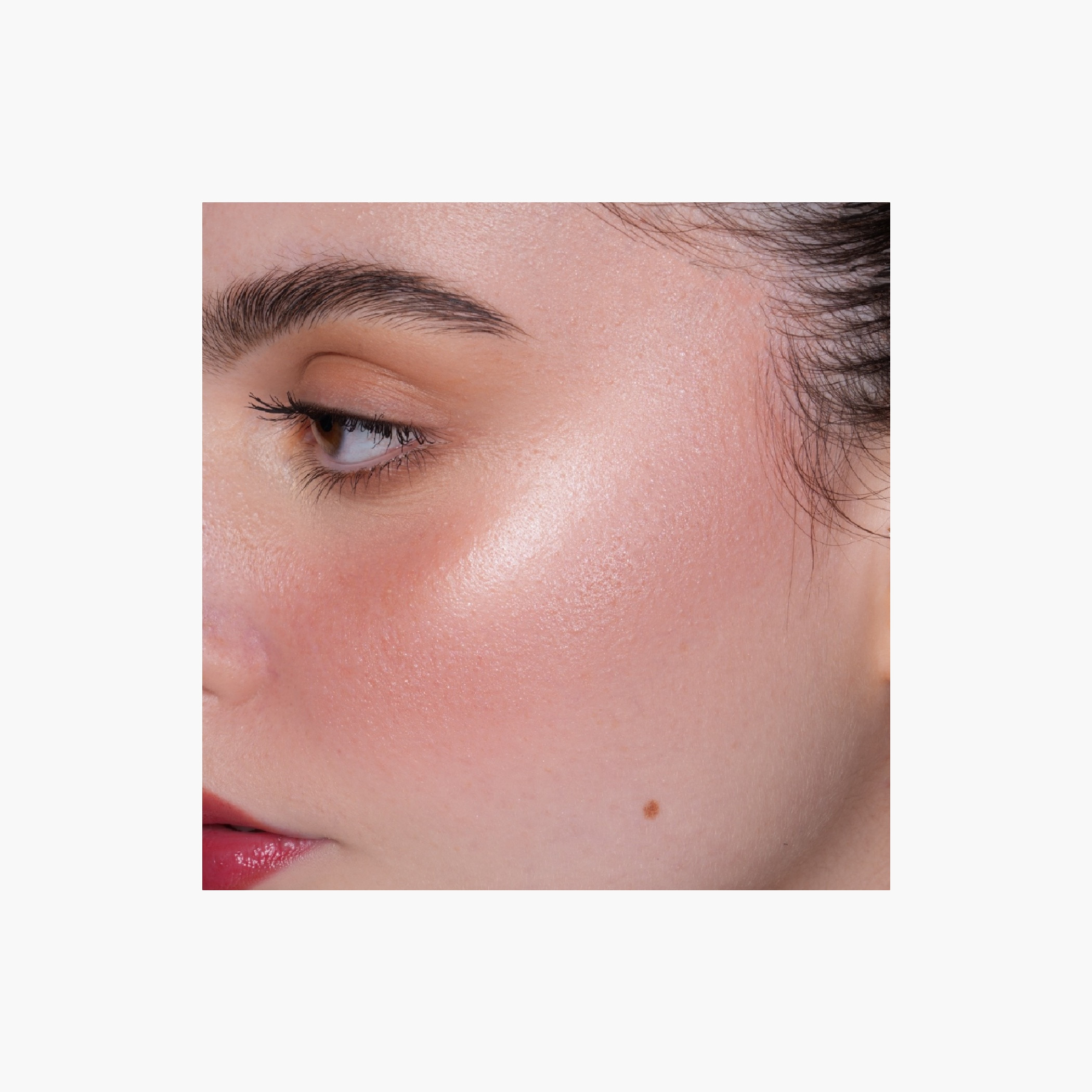 Loca Aesthetic Highlighter Liquid-beautyandpersonalcare-makeup-face-highlighters-image-3
