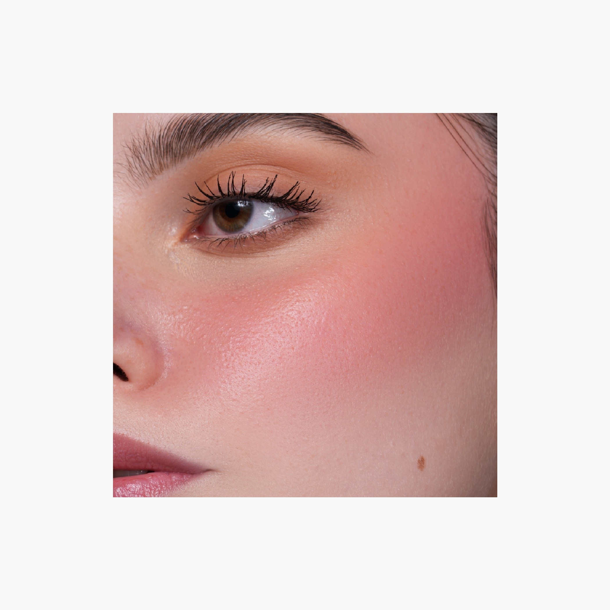 لوكا أحمر خدود كريمي بفرشاة-beautyandpersonalcare-makeup-face-blushes-image-2