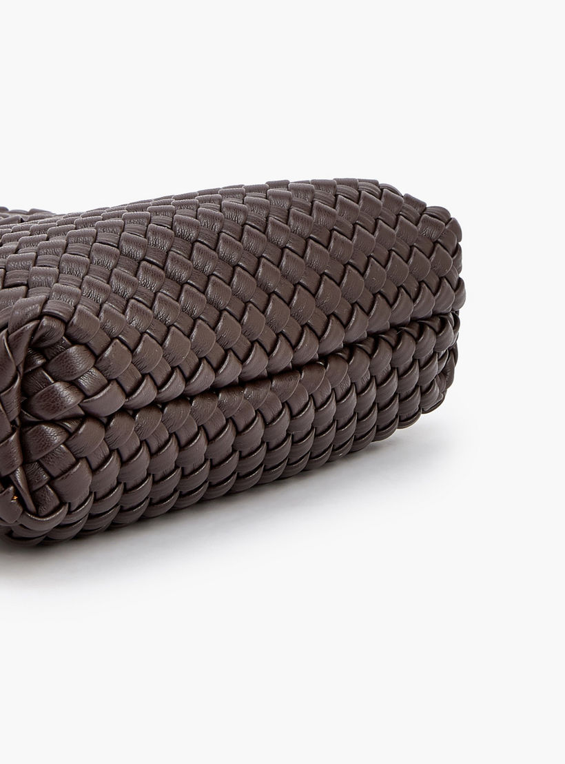 شنطة كروس بودي مضفرة بشراشيب من سيليست-women-bagsandwallets-handbags-image-7