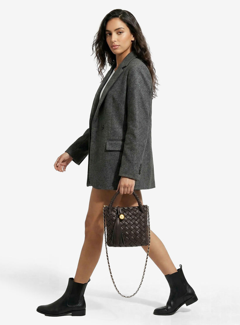 شنطة كروس بودي مضفرة بشراشيب من سيليست-women-bagsandwallets-handbags-image-2