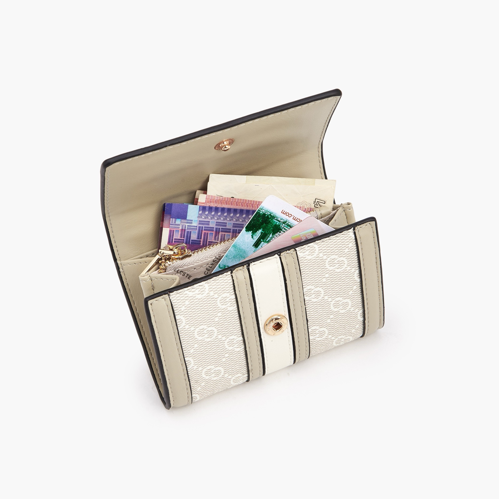 محفظة بطبعات مونوجرام وزر إغلاق من سيليست-women-bagsandwallets-wallets-image-7