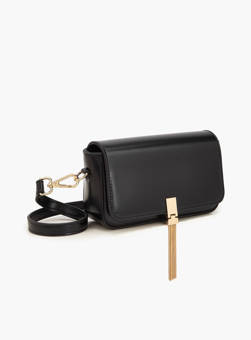 شنطة كروس بودي بحزام قابل للتعديل وشراشيب من سيليست-women-bagsandwallets-handbags-image-4