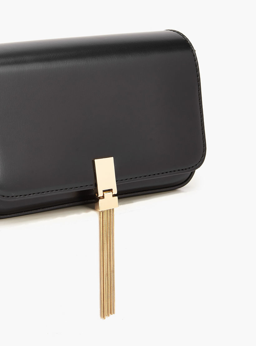شنطة كروس بودي بحزام قابل للتعديل وشراشيب من سيليست-women-bagsandwallets-handbags-image-5