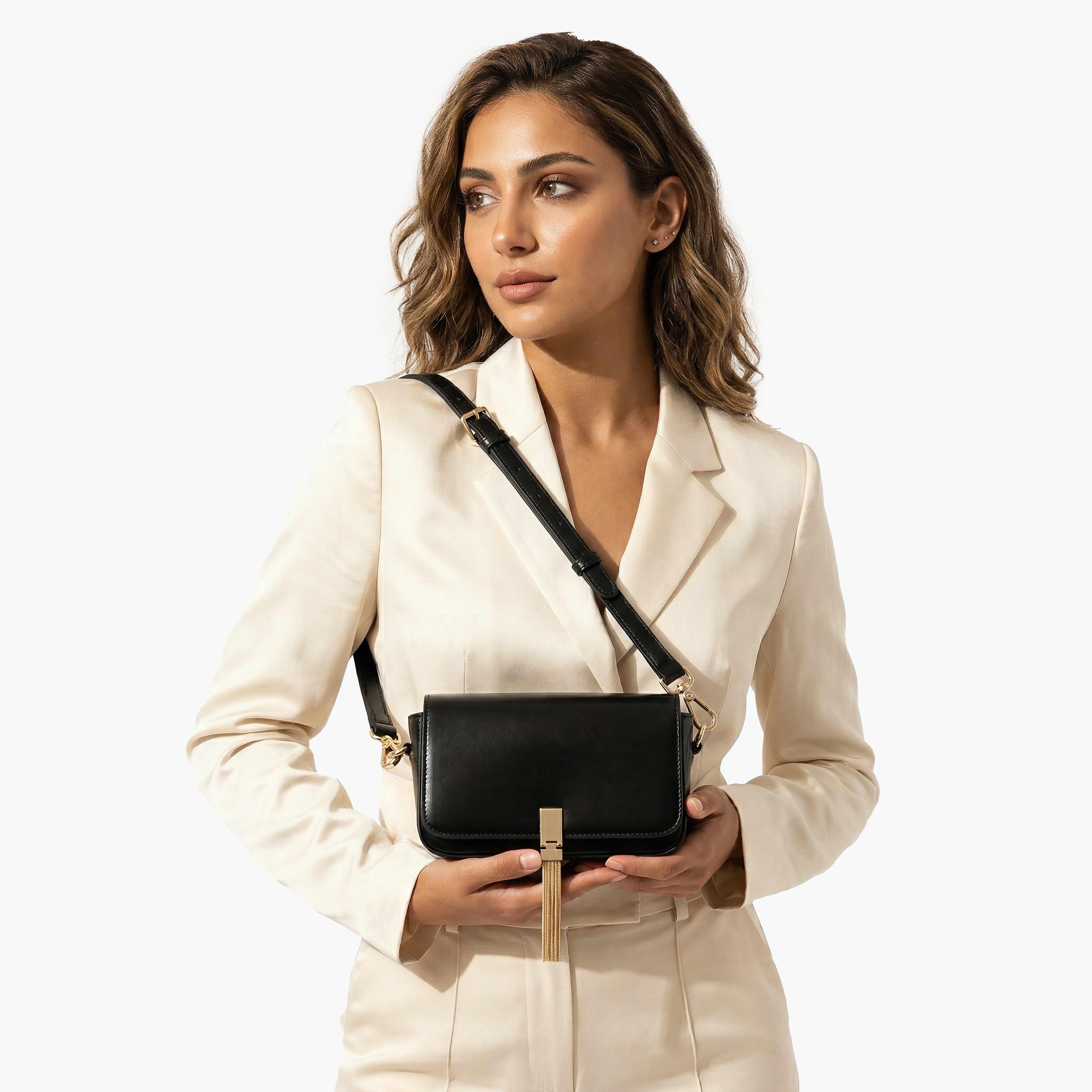 شنطة كروس بودي بحزام قابل للتعديل وشراشيب من سيليست-women-bagsandwallets-handbags-image-2