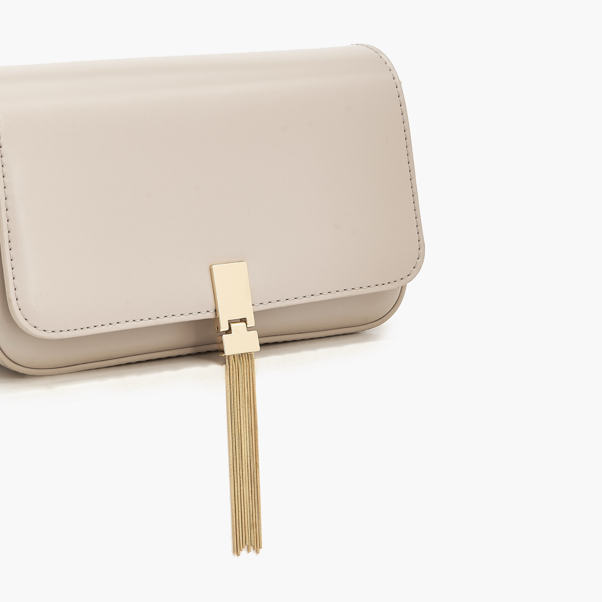 شنطة كروس بودي بحزام قابل للتعديل وشراشيب من سيليست-women-bagsandwallets-handbags-image-5