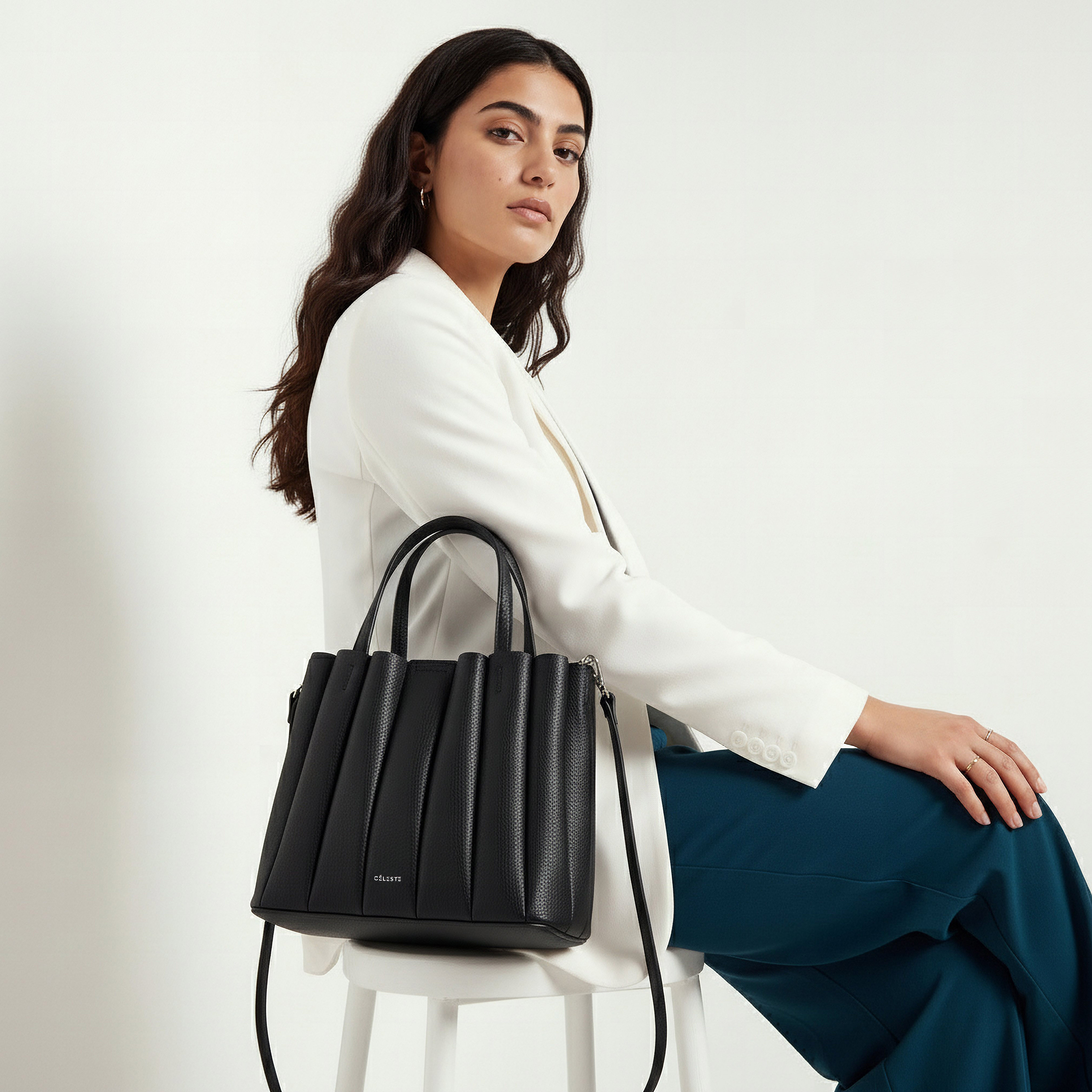 شنطة توتي بكسرات مع شنطة صغيرة من سيليست-women-bagsandwallets-handbags-image-12