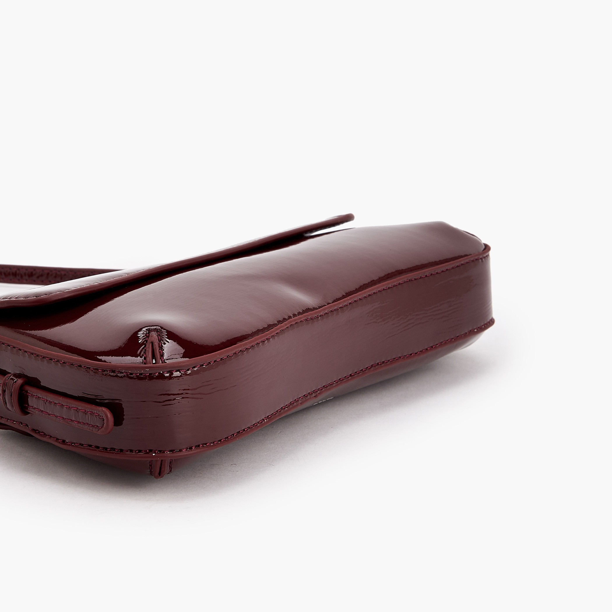 شنطة كتف سادة بمقبض قابل للتعديل من سيليست-women-bagsandwallets-handbags-image-6