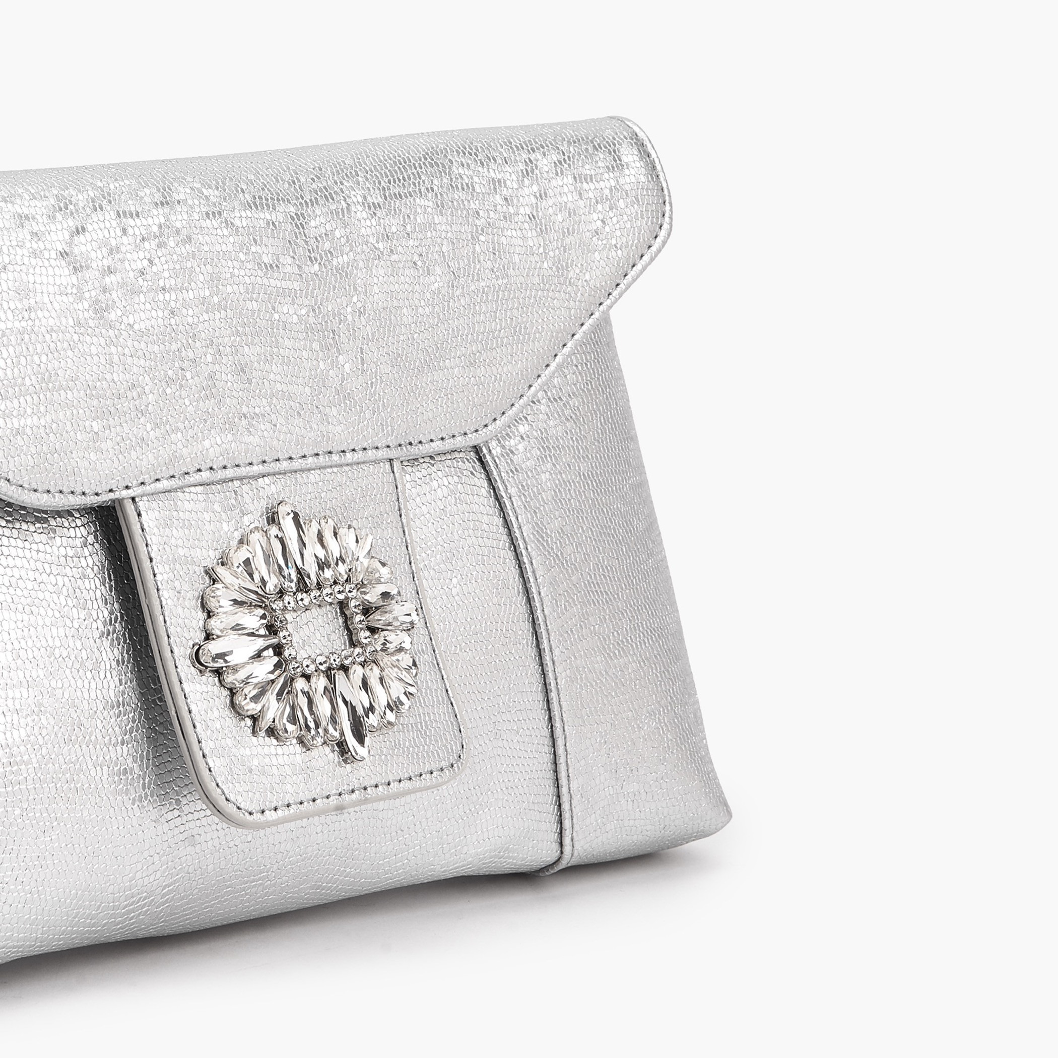 شنطة كلاتش مزينة من بابريكا-women-bagsandwallets-handbags-image-7