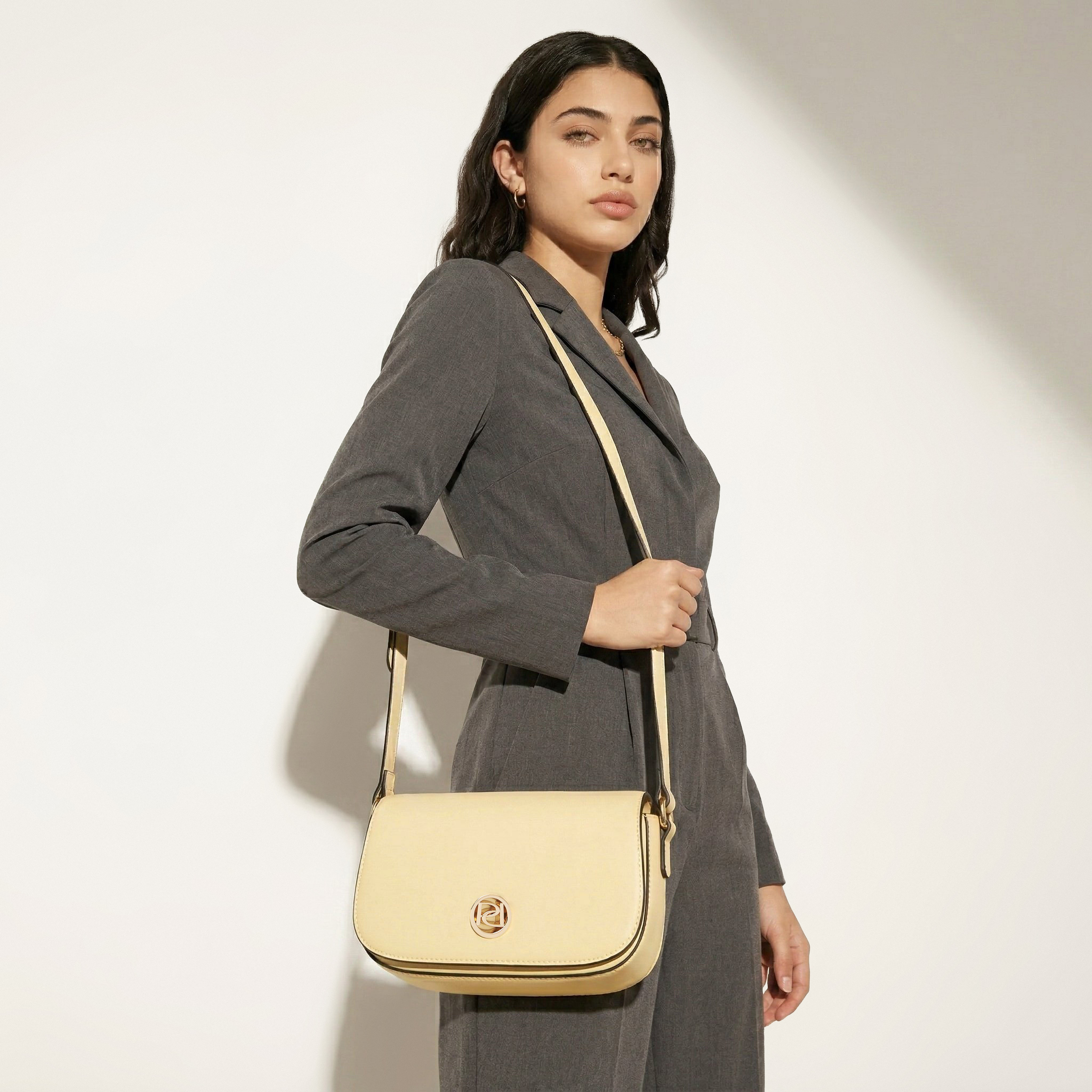 شنطة كتف سادة بحزام قابل للتعديل من بابريكا-women-bagsandwallets-handbags-image-2