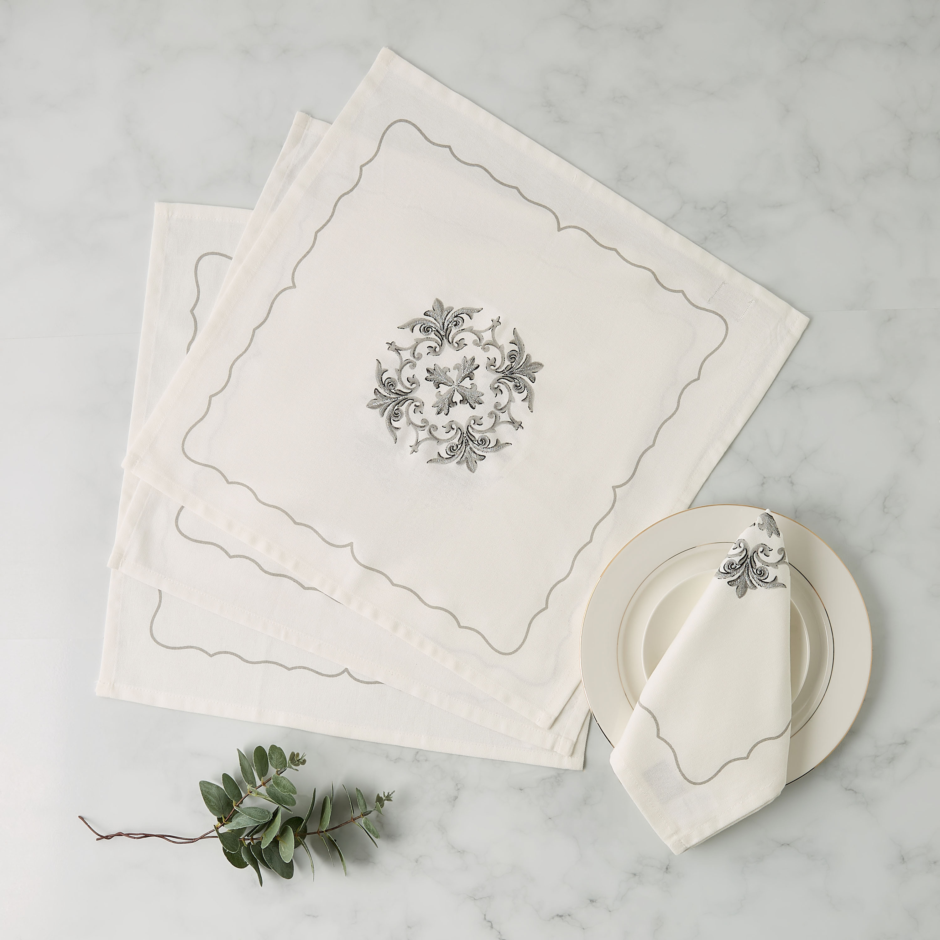 Gia Como 4-Piece Floral Print Napkin Set - 45x45 cms-household-dining-tablelinen-napkinsandaccessories-image-1