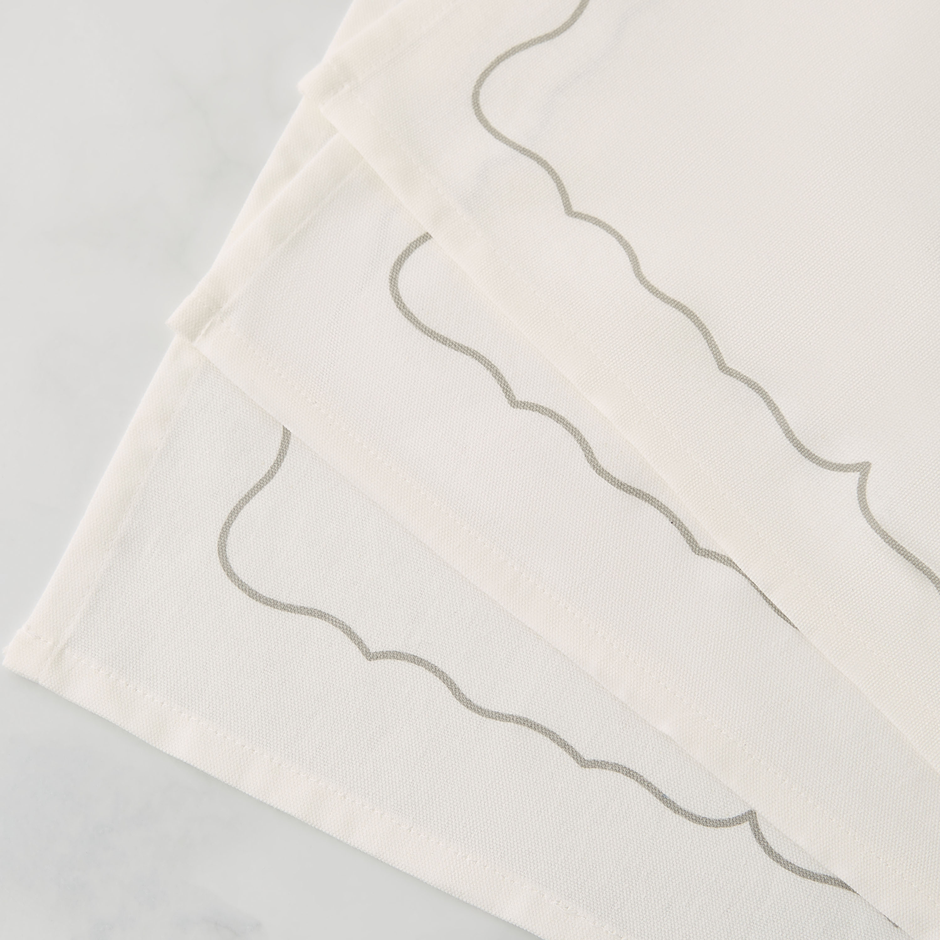 Gia Como 4-Piece Floral Print Napkin Set - 45x45 cms-household-dining-tablelinen-napkinsandaccessories-image-3