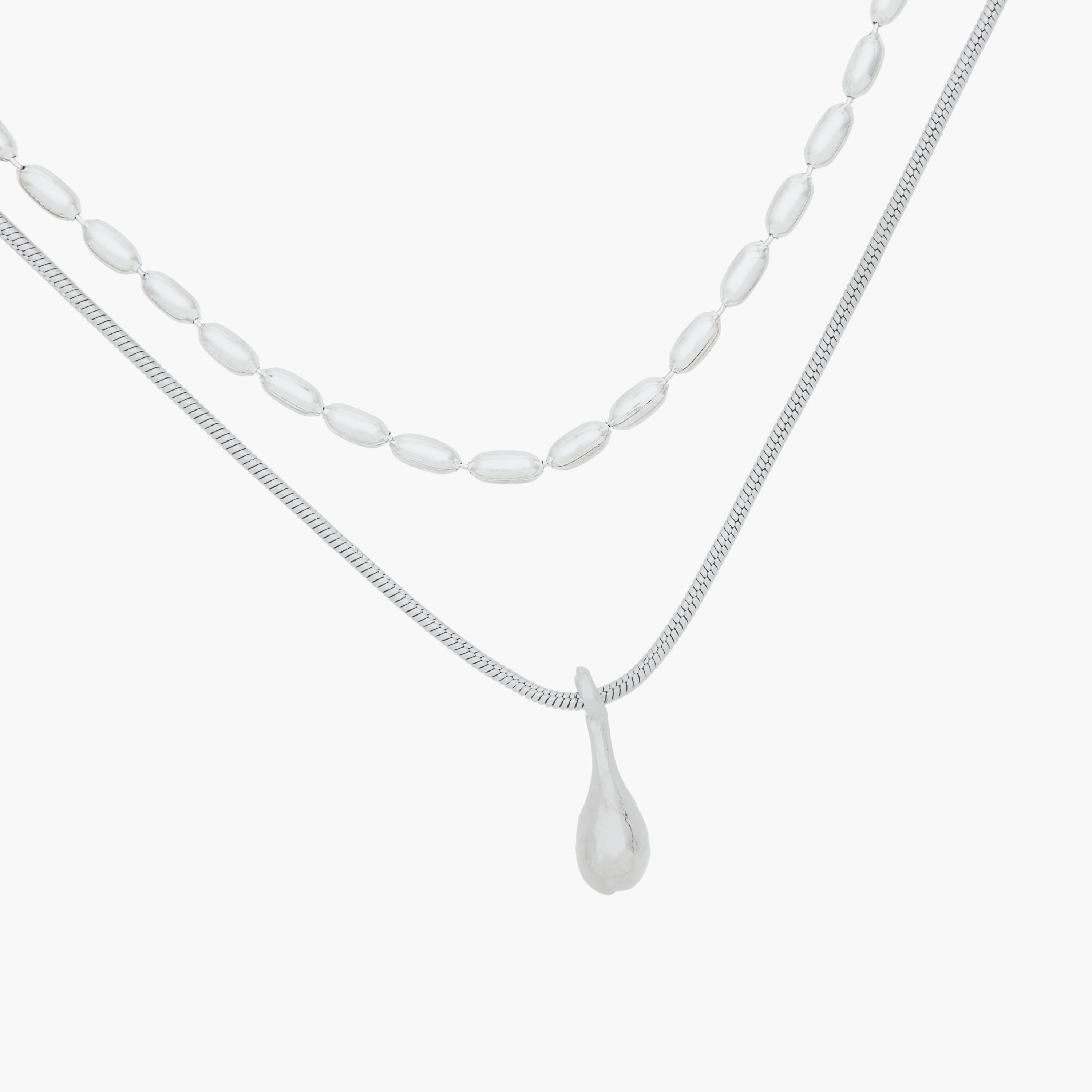 عقد فضي اللون بطبقات وبتزيينات لؤلؤ-women-watchesandjewellery-jewellery-necklacesandpendants-image-3