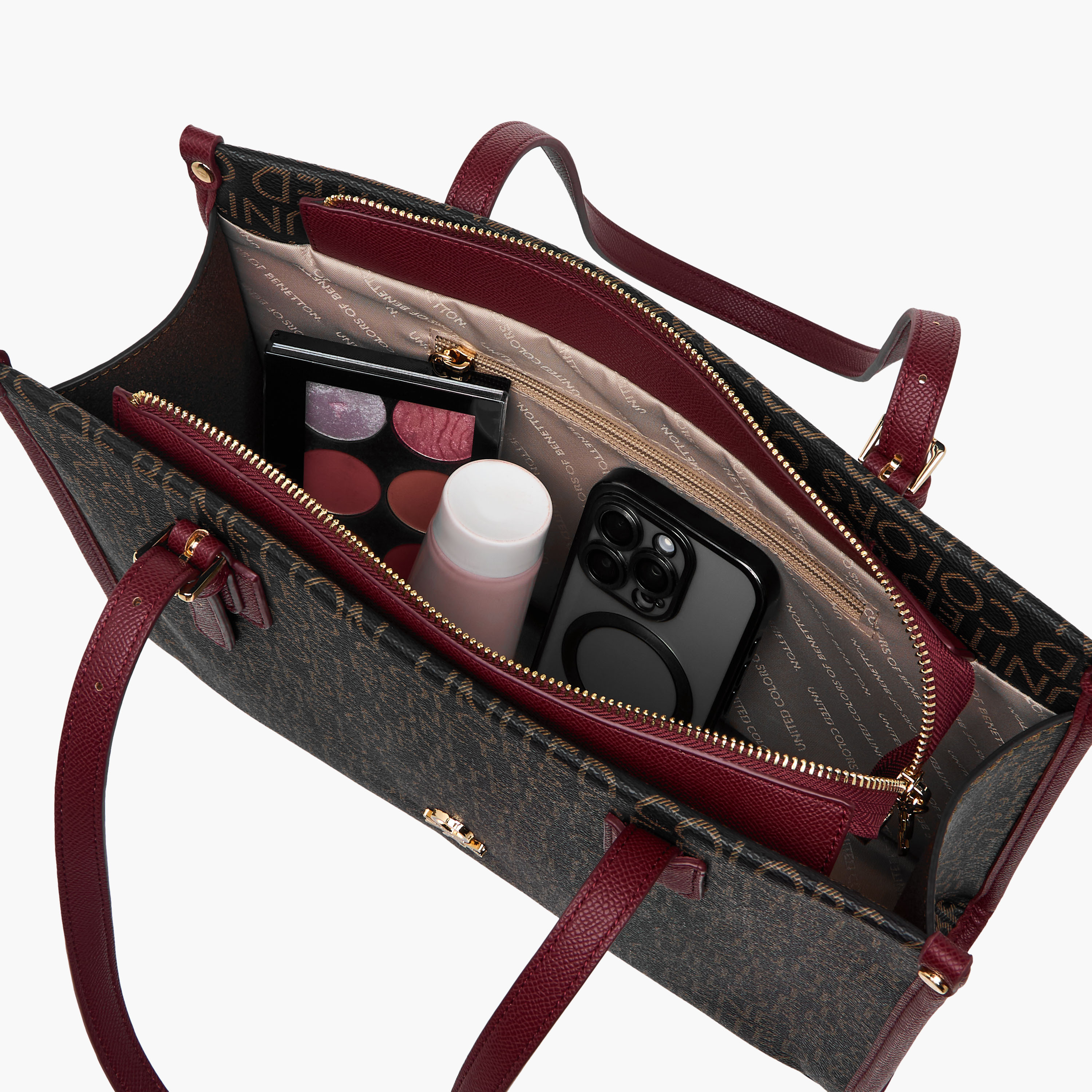 شنطة توتي بمقبض مزدوج وطبعات مونوجرام من يونايتد كولورز أوف بينيتون-women-bagsandwallets-handbags-image-8