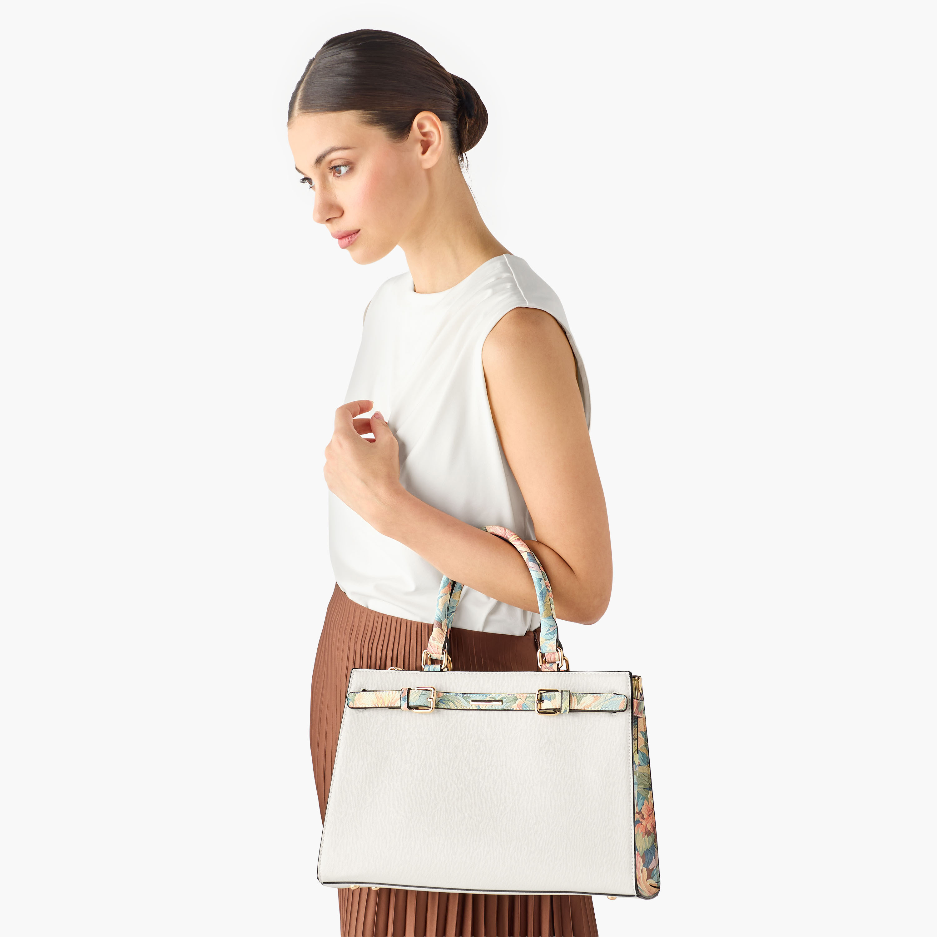 شنطة توتي بمقابض مزدوجة وطبعات زهرية جول من ساشا-women-bagsandwallets-handbags-image-2
