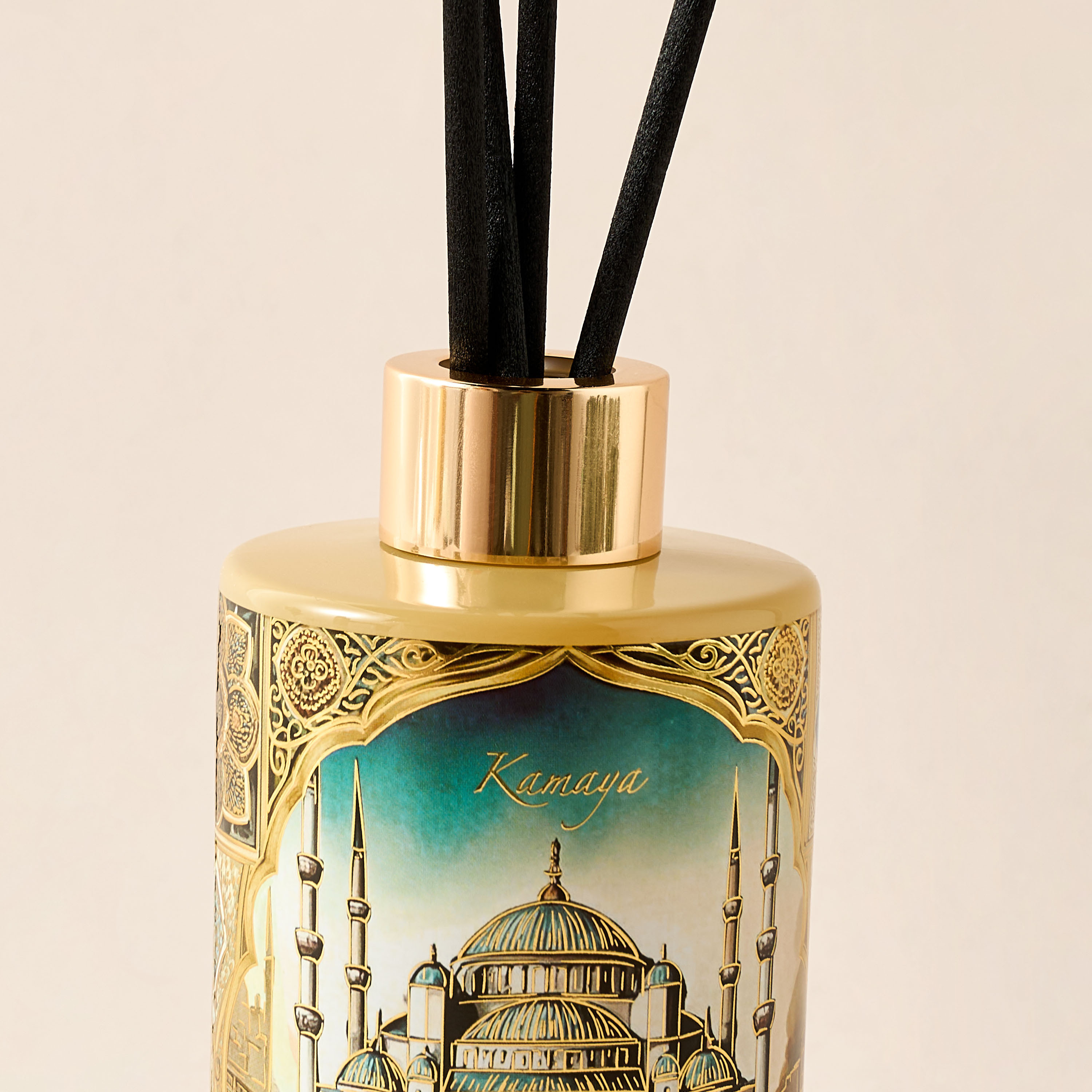 طقم موزّع عطور بالأعواد غولدن هورن غلو من كامايا - 200 مل-household-homefragrance-reeddiffusers-image-3