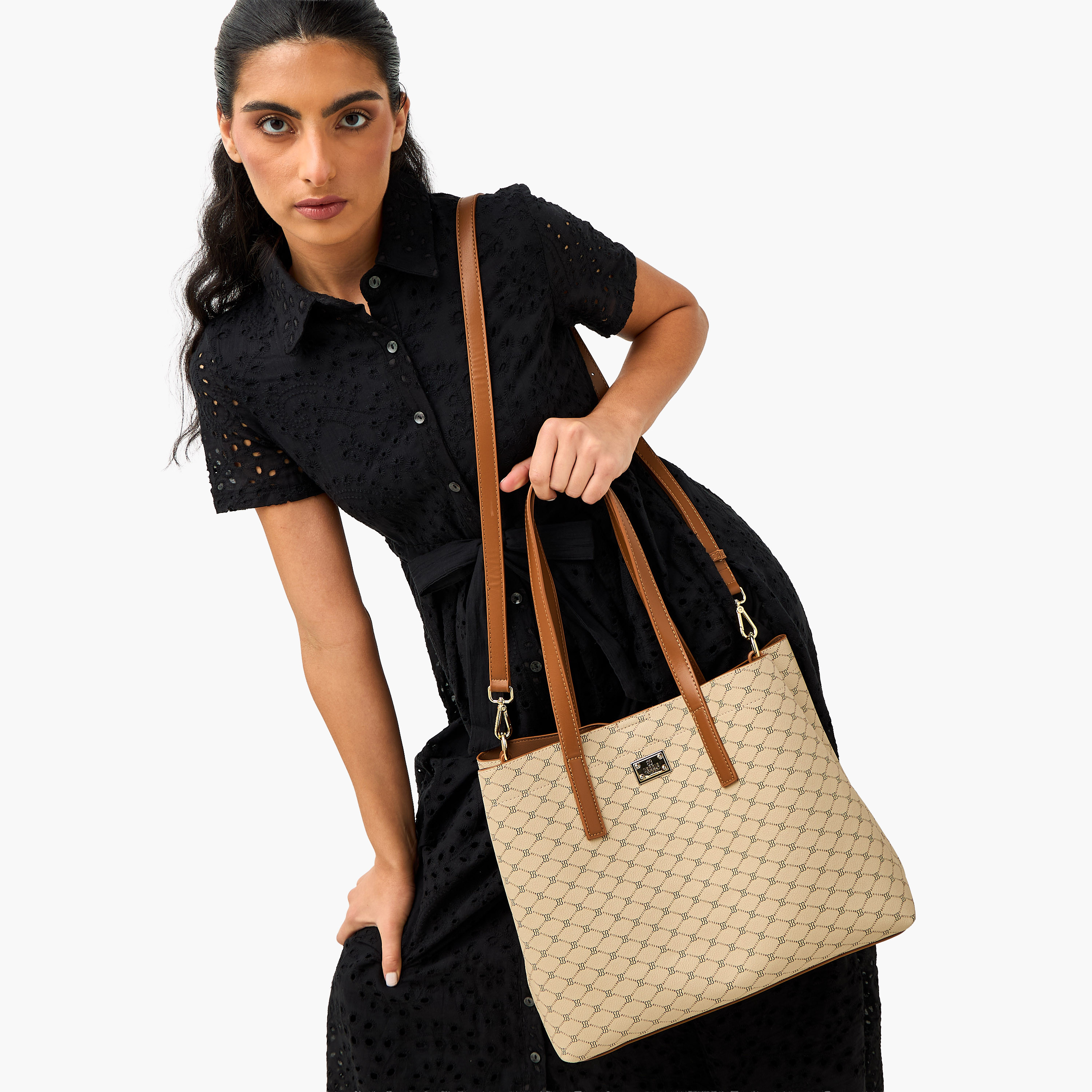 شنطة توتي بطبعات ومقبض مزدوج من بيسي لندن-women-bagsandwallets-handbags-image-2