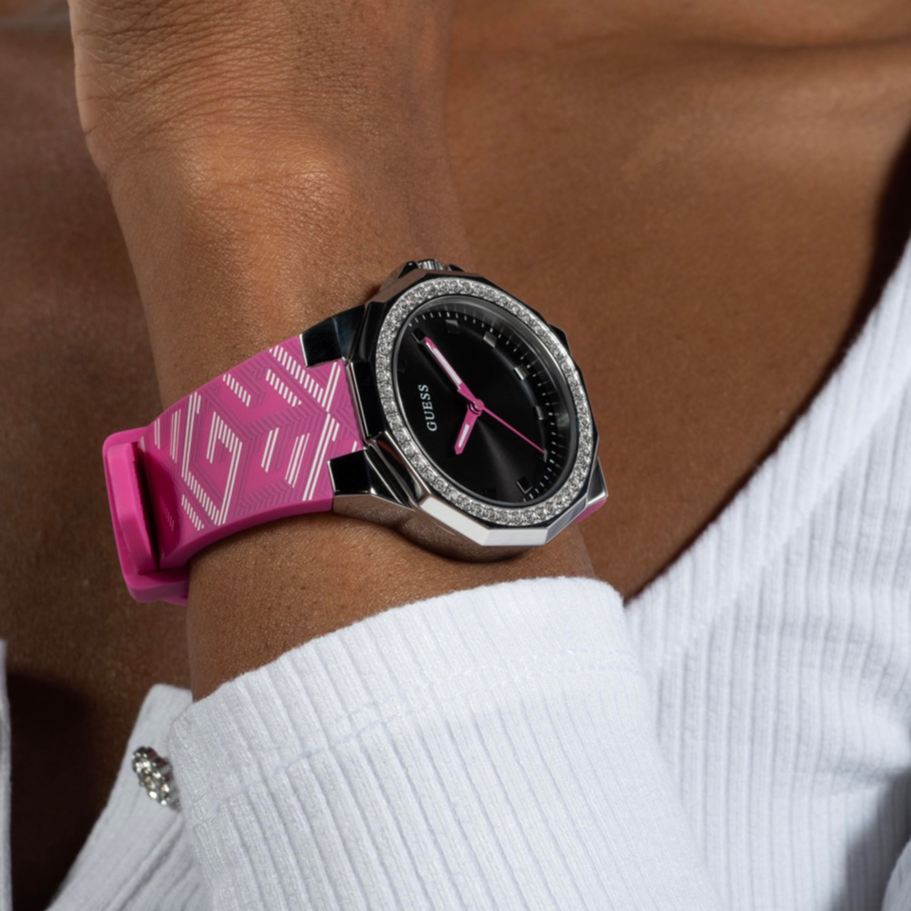 Guess Pink Silicone Strap Analog Watch-women-watchesandjewellery-watches-image-4