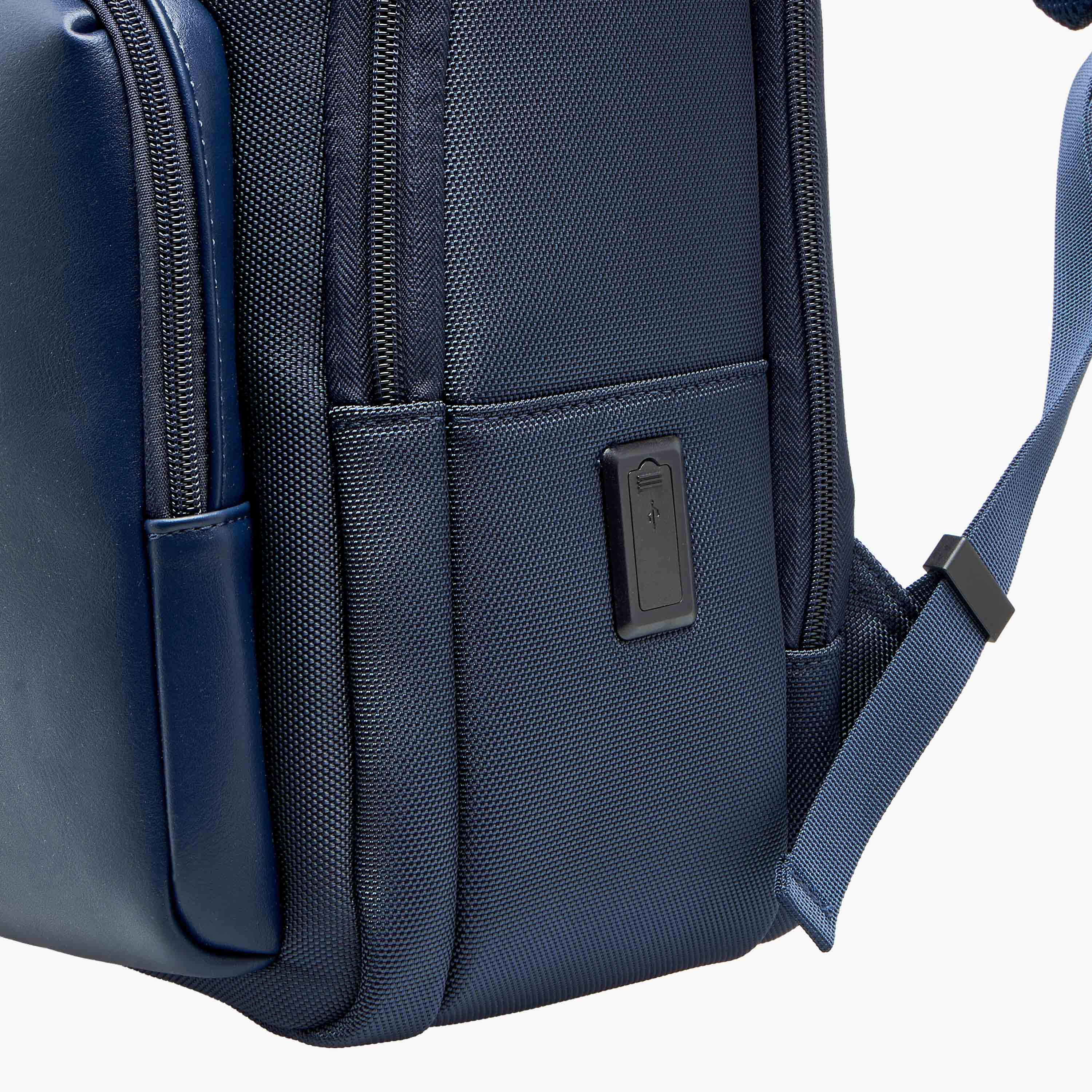 Duchini Men Textured Backpack-men-bags-image-6