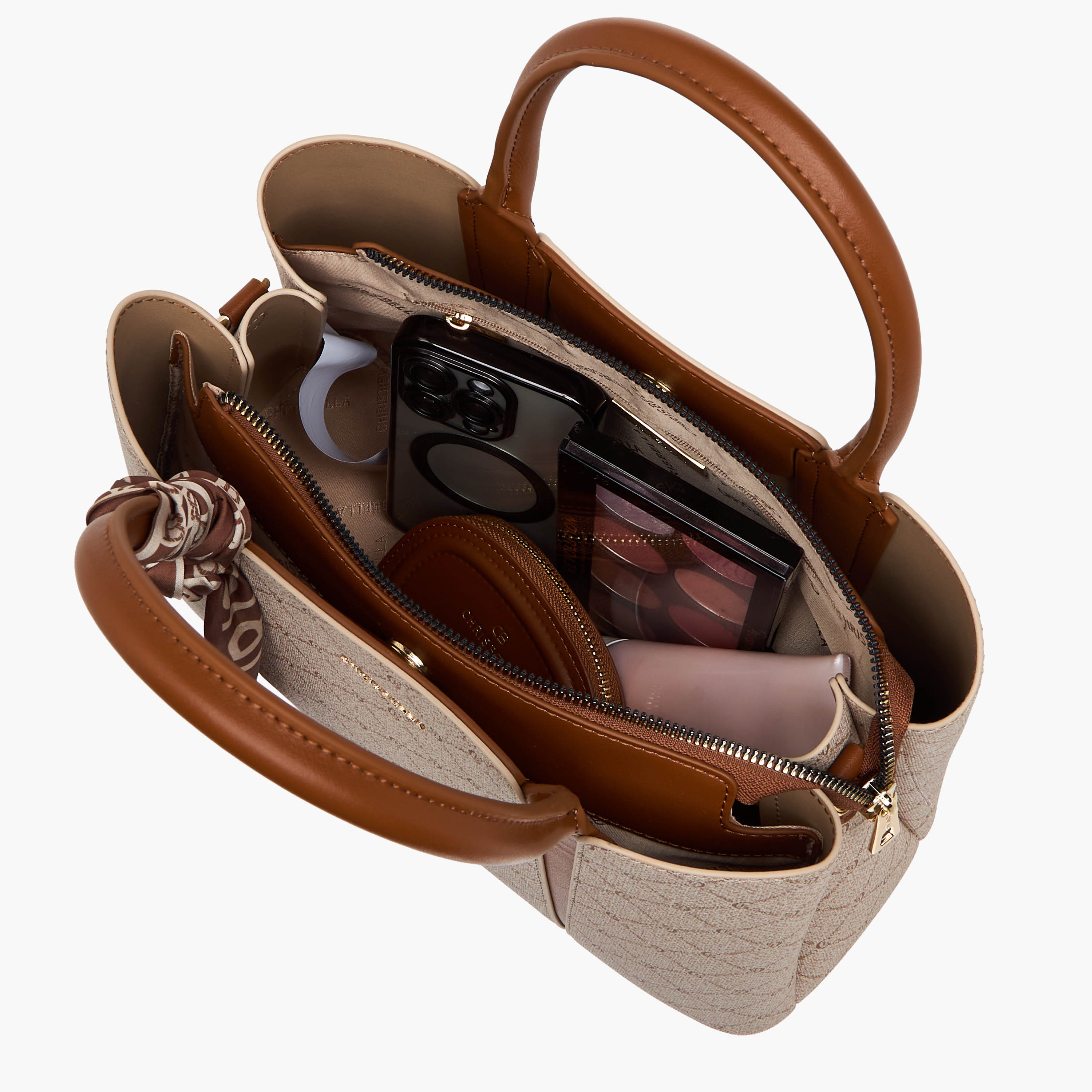 شنطة توت بطبعات مع محفظة من كريسبيلا-women-bagsandwallets-handbags-image-11