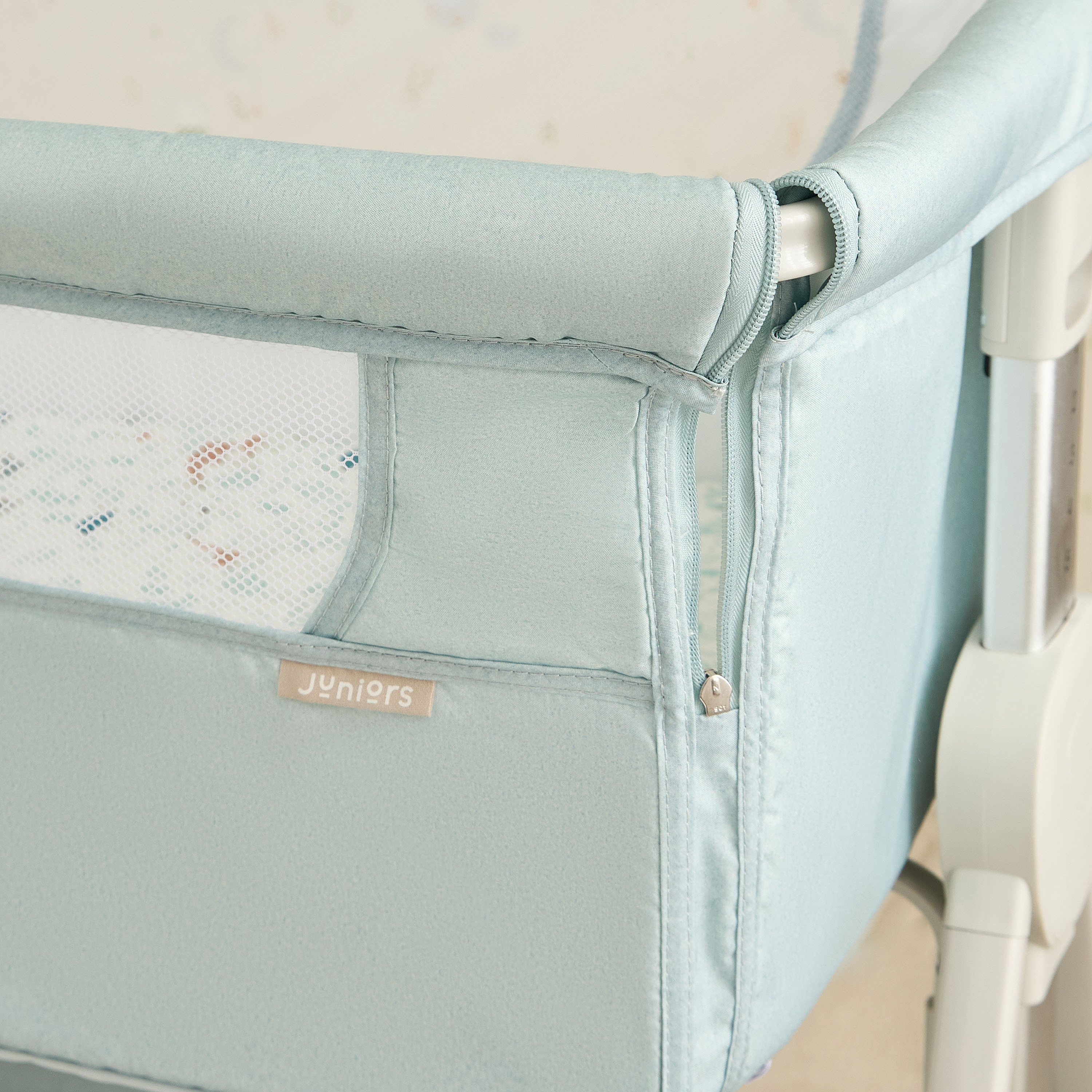 Juniors Percy Baby Bassinet with 7 Adjustable Heights-baby-nursery-furniture-cribsandbeds-bassinets-image-11