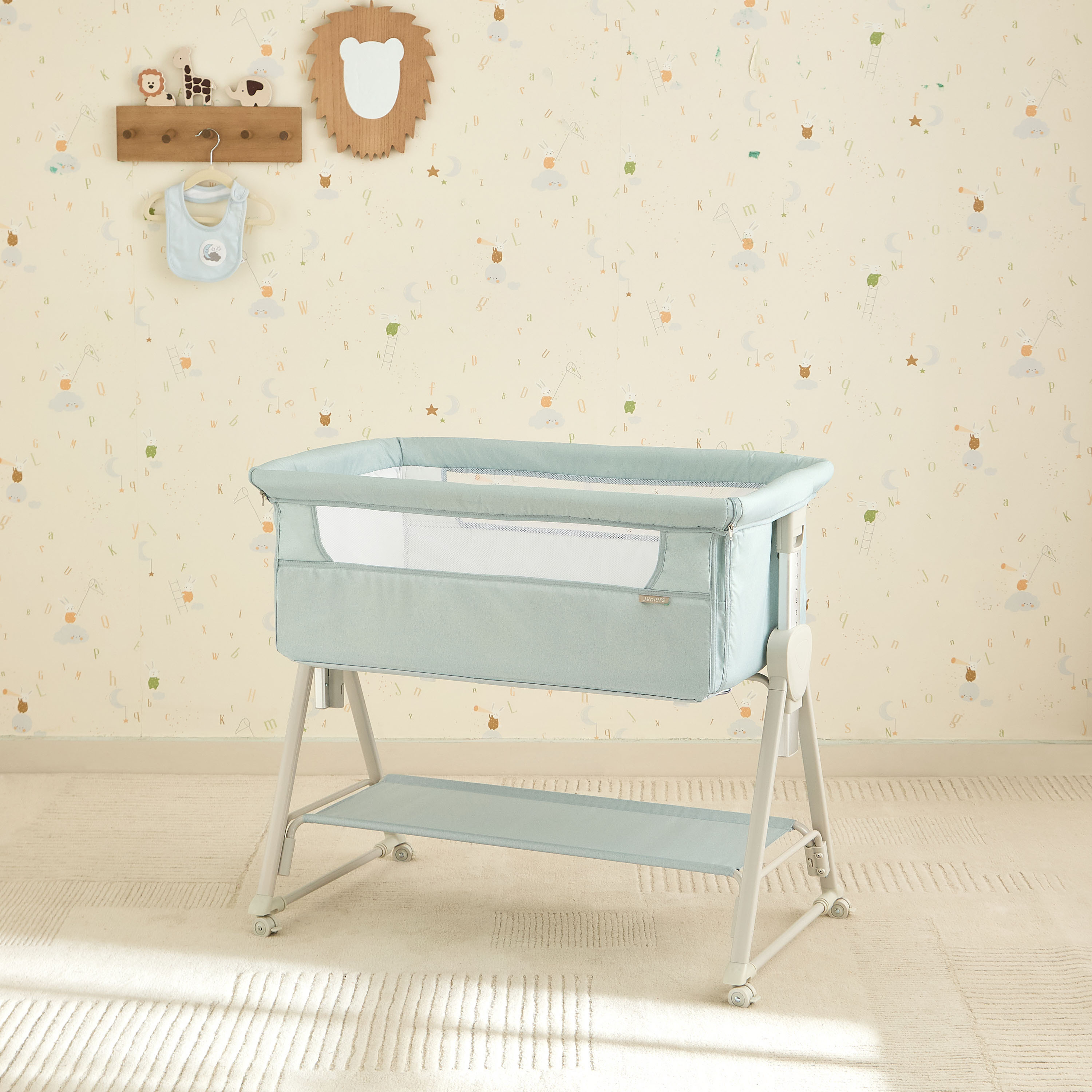Juniors Percy Baby Bassinet with 7 Adjustable Heights-baby-nursery-furniture-cribsandbeds-bassinets-image-2