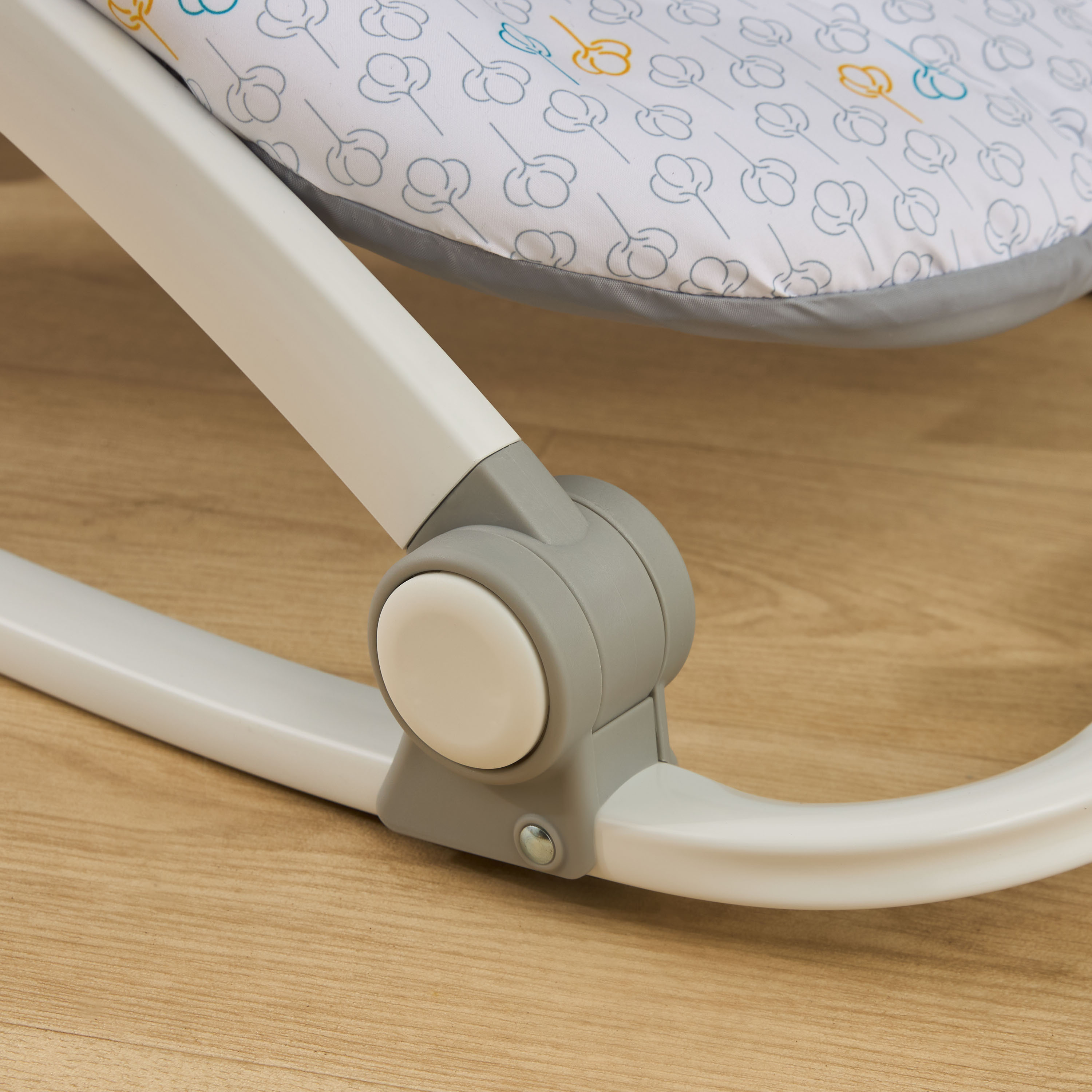 Juniors Oasis Baby Rocker-baby-infantactivity-rockers-image-8