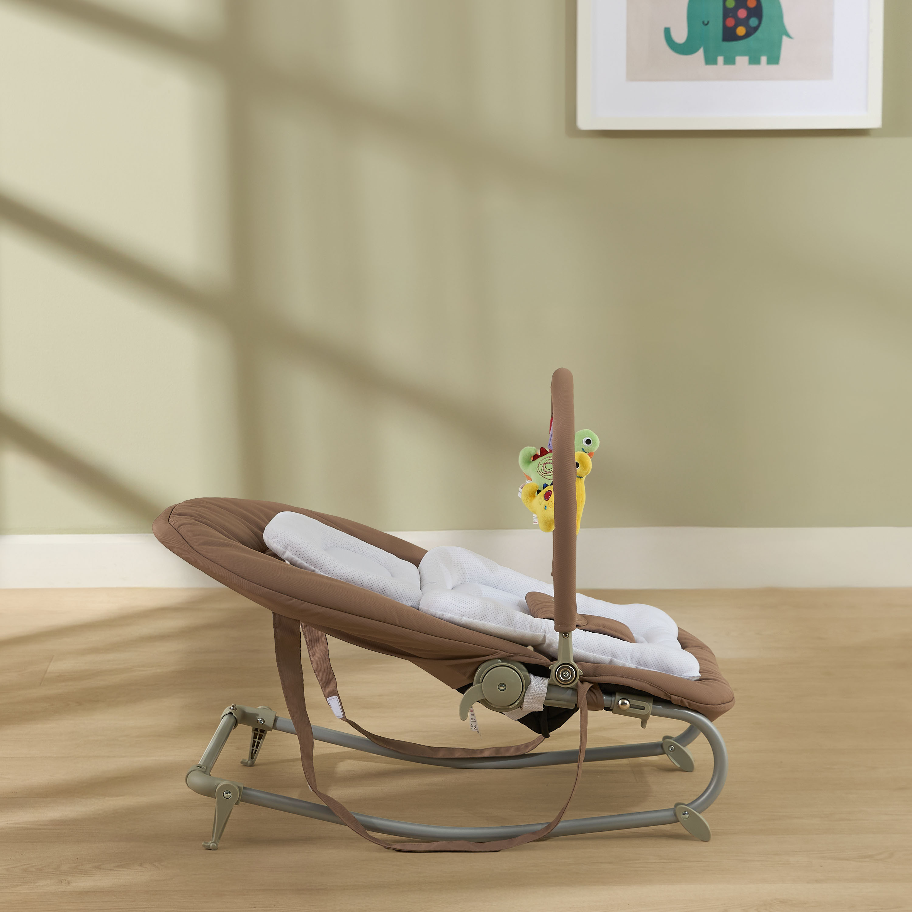 كرسي هزّاز للأطفال من جونيورز-baby-infantactivity-rockers-image-5