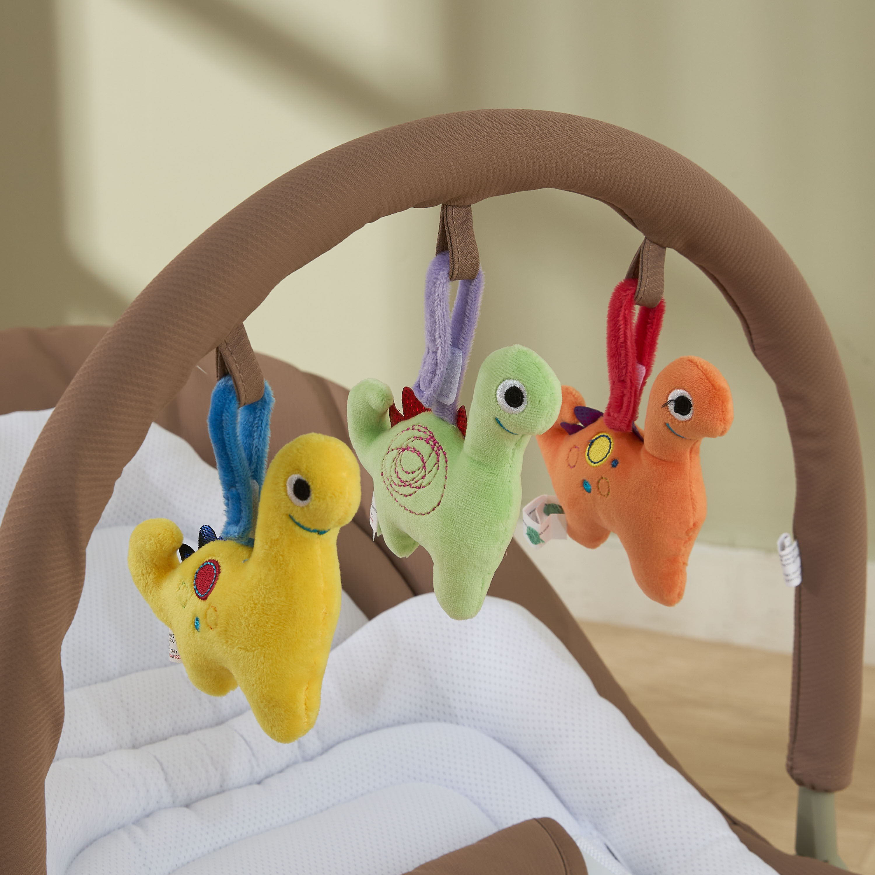 كرسي هزّاز للأطفال من جونيورز-baby-infantactivity-rockers-image-6
