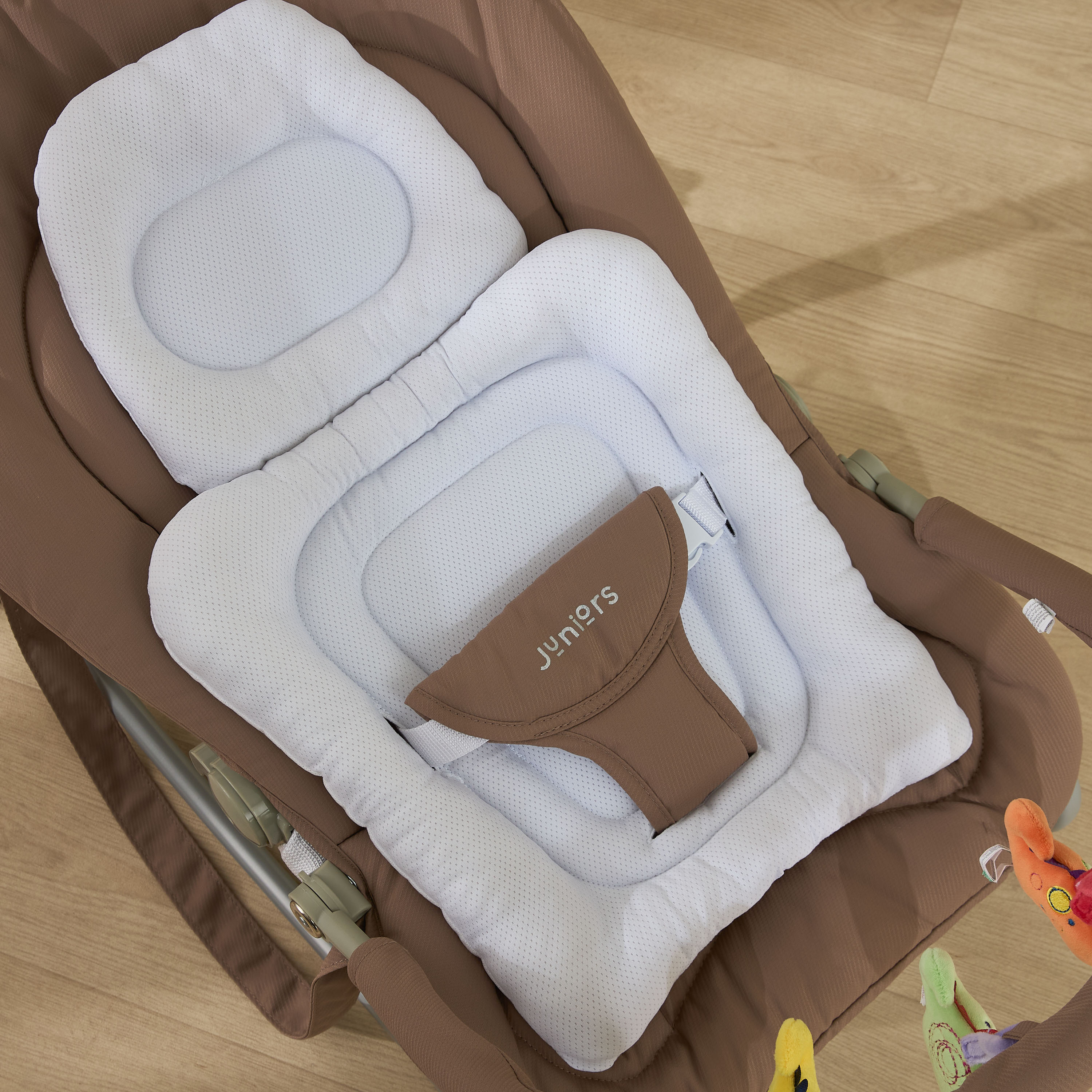 كرسي هزّاز للأطفال من جونيورز-baby-infantactivity-rockers-image-7