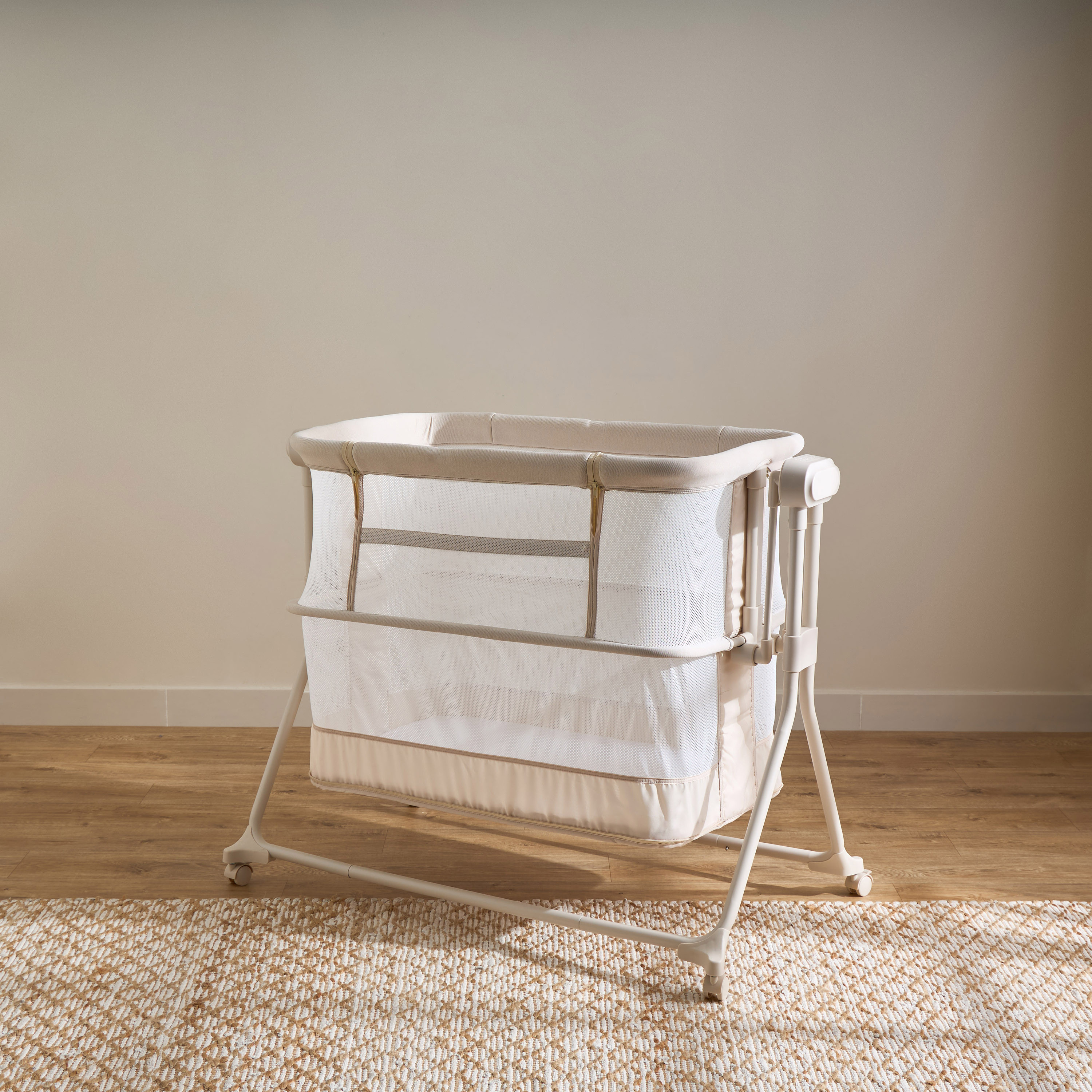 Mastela Sense Balance Baby Bassinet with Mosquito Net-baby-nursery-furniture-cribsandbeds-bassinets-image-4