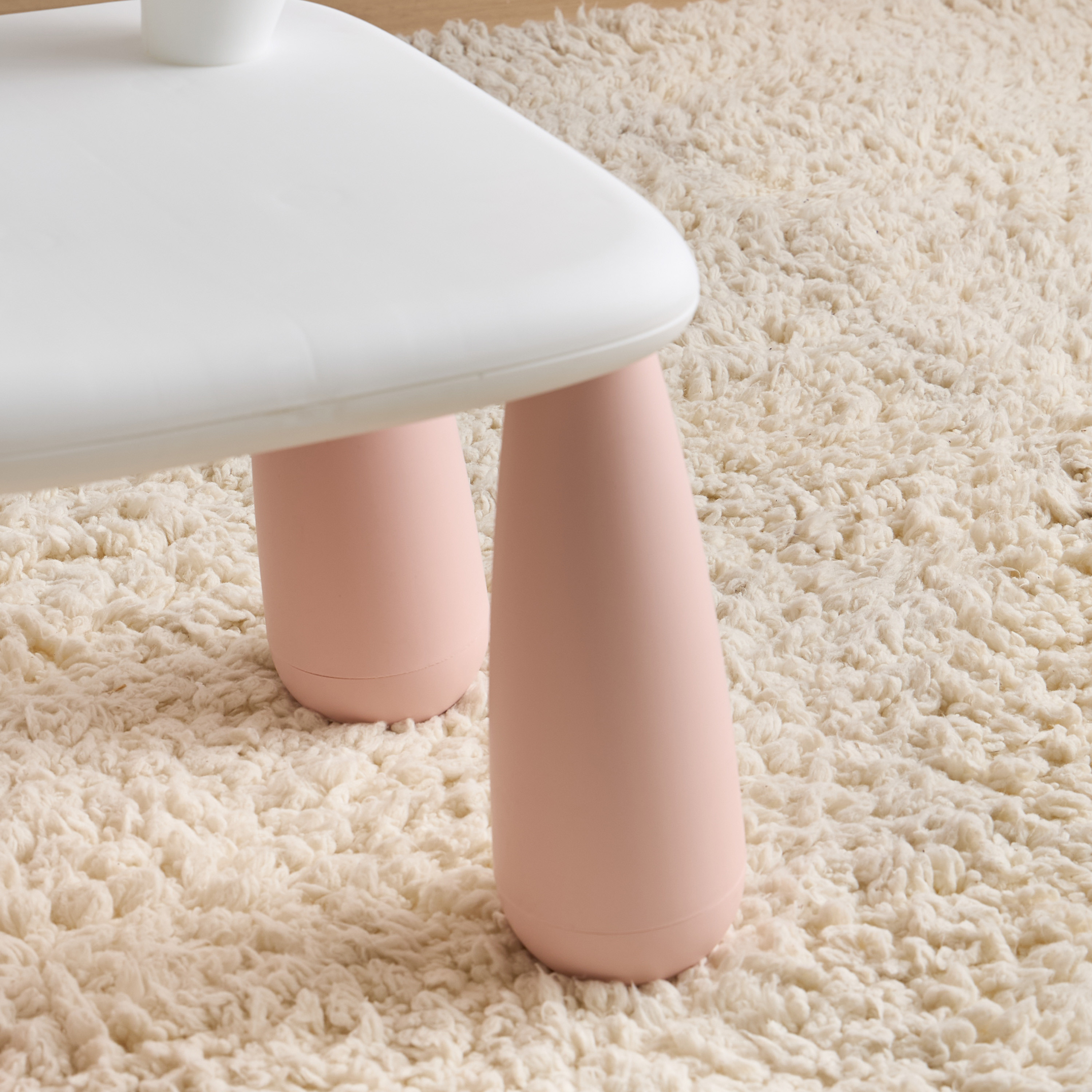كرسي بتصميم سادة لونا من مالتيكس-baby-nursery-furniture-chairsandtables-image-11