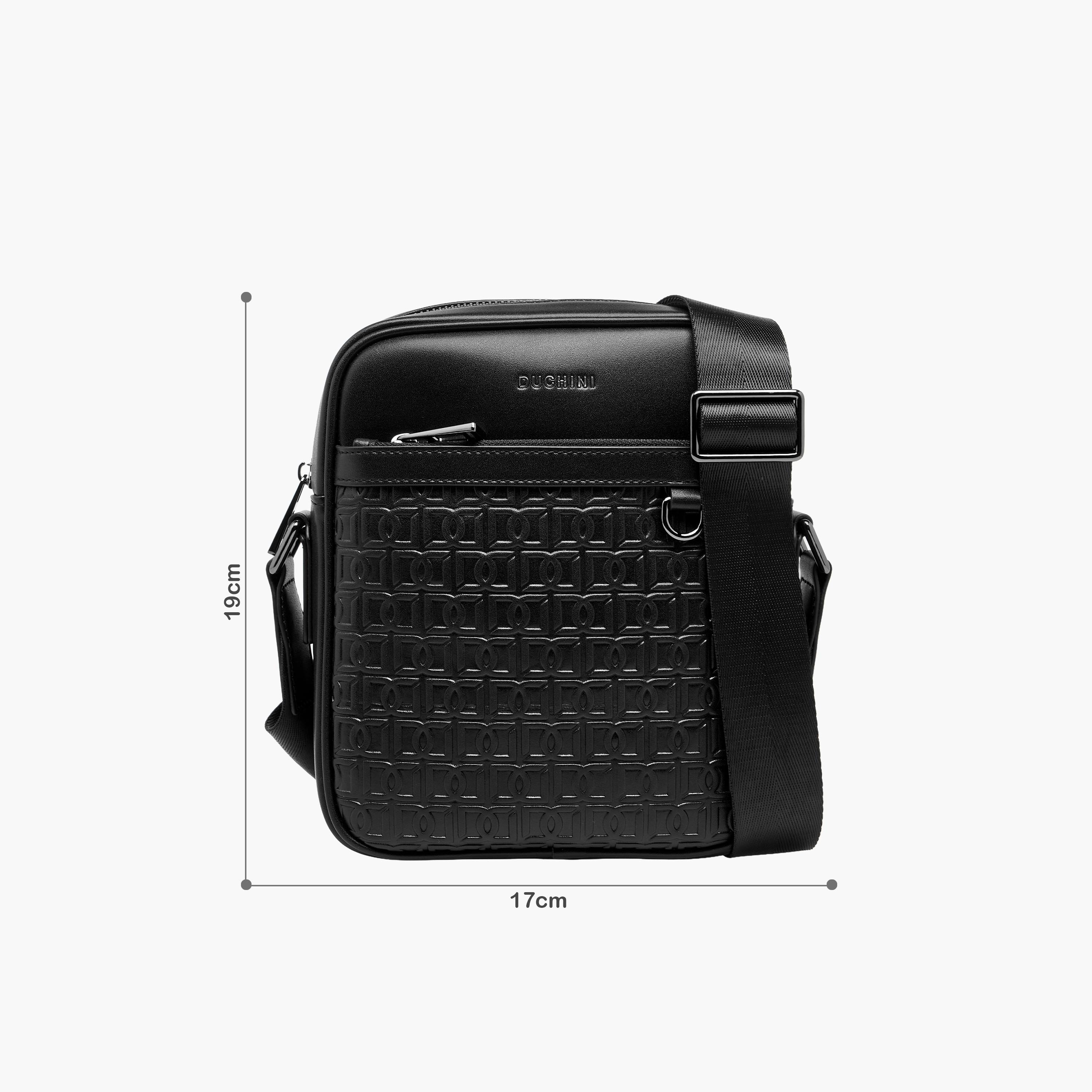 شنطة كروس بودي بتصميم مونوجرام بارز للرجال من دوتشيني-men-bags-image-2