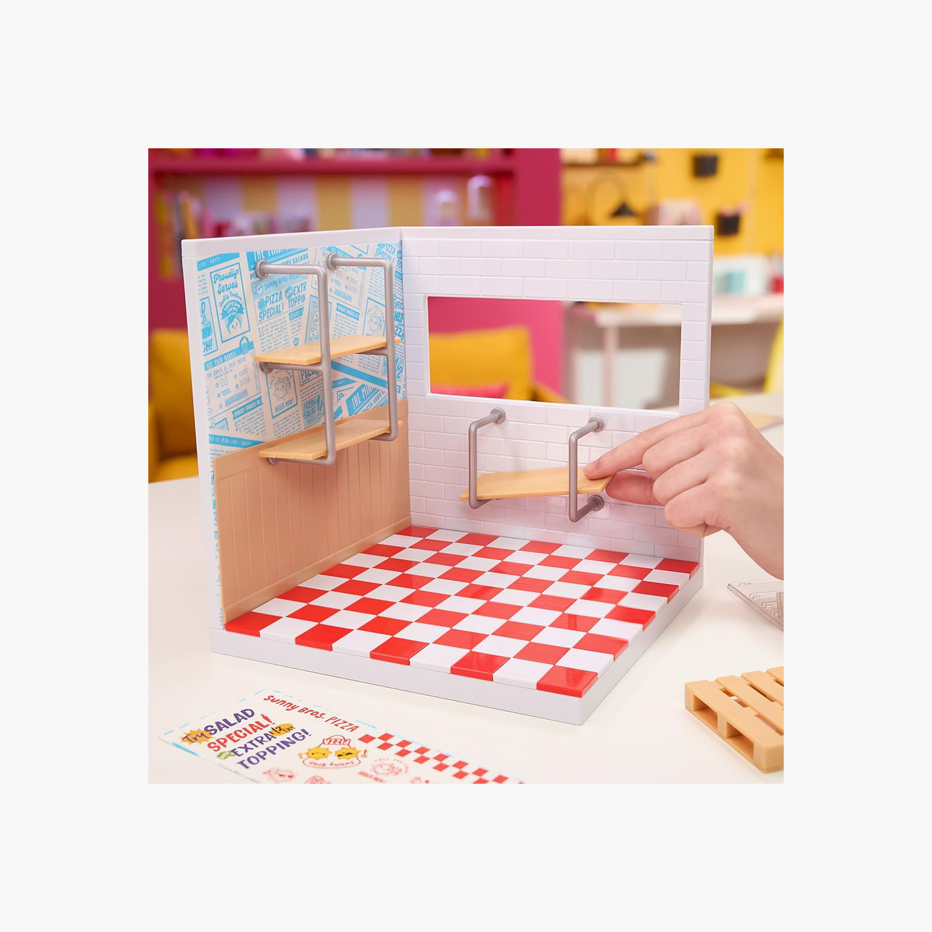 Miniverse Spaces Pizza Diner Playset-toys-noveltyandcollectibles-collectibles-image-6