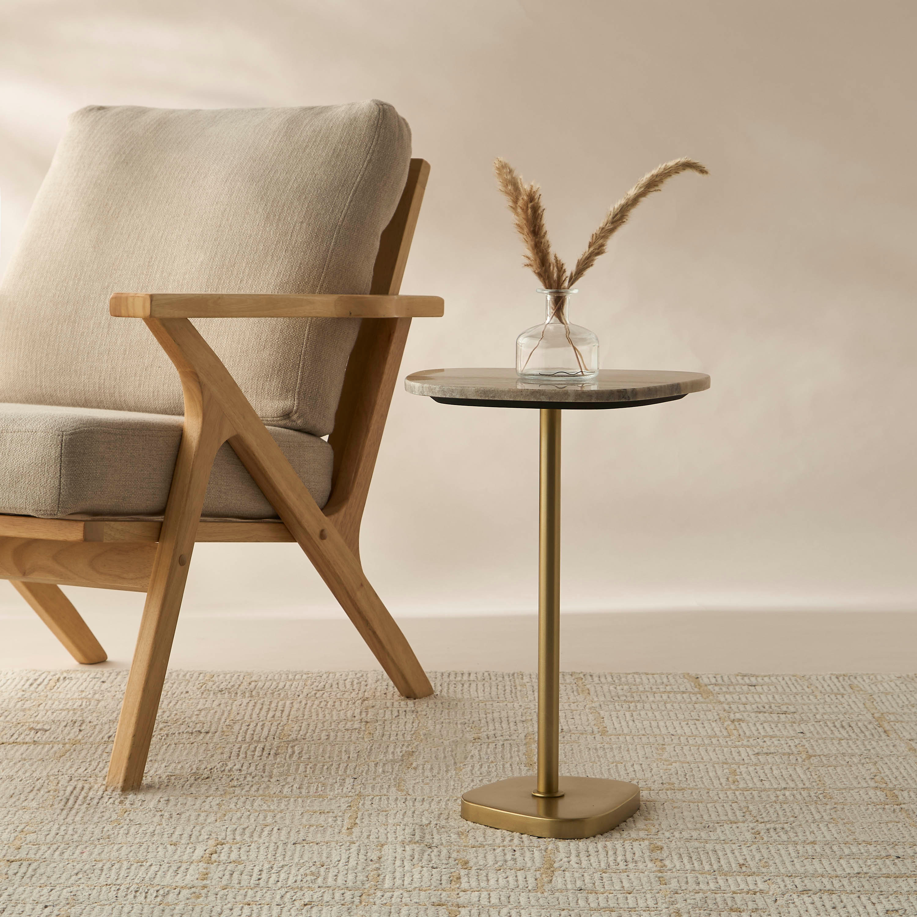 طاولة جانبية بسطح رخام وقاعدة عمودية - 35x28x52 سم-furniture-livingroom-sideandendtables-image-1