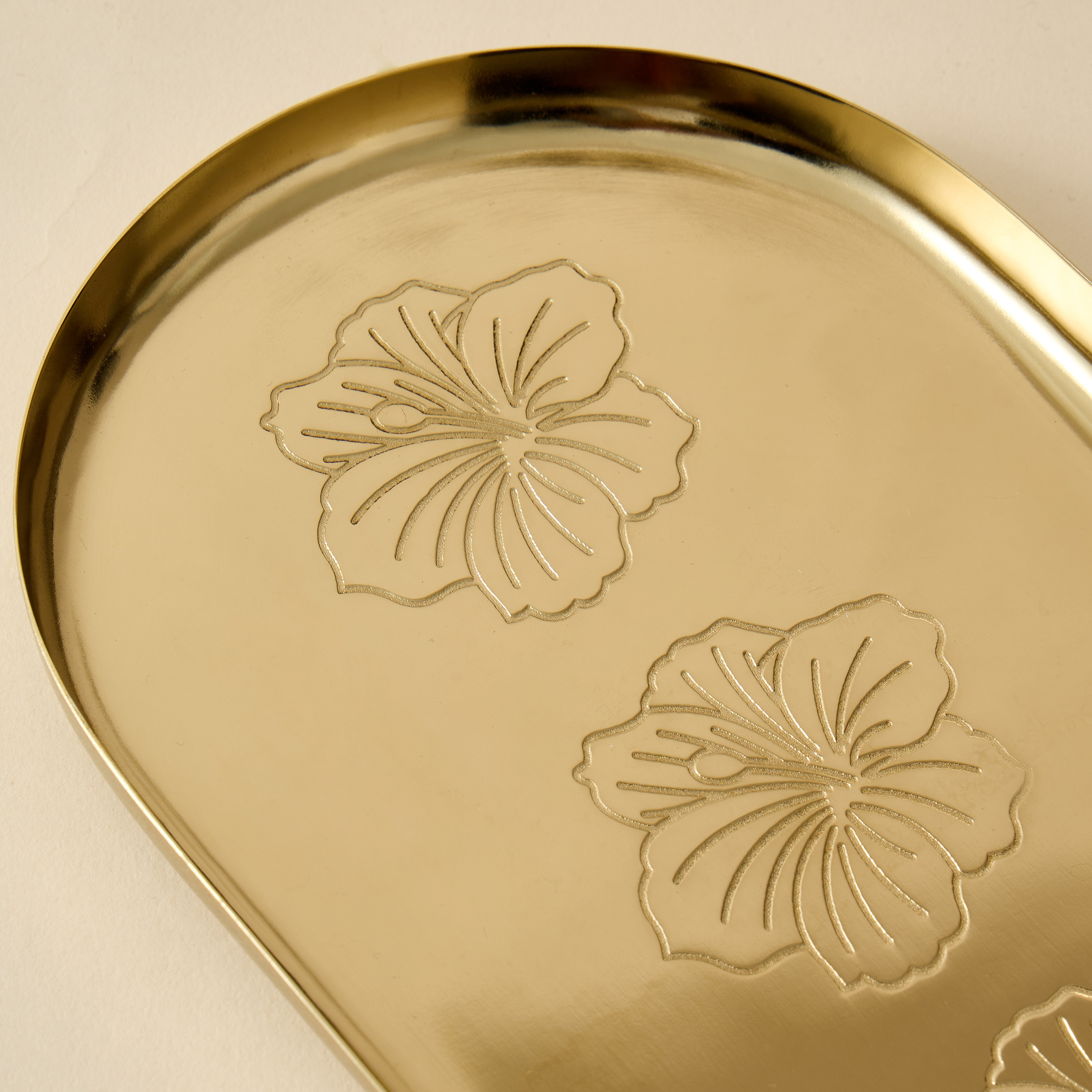 Hibiscus Engraved Oval Serving Tray-household-dining-serveware-servingtrays-image-3
