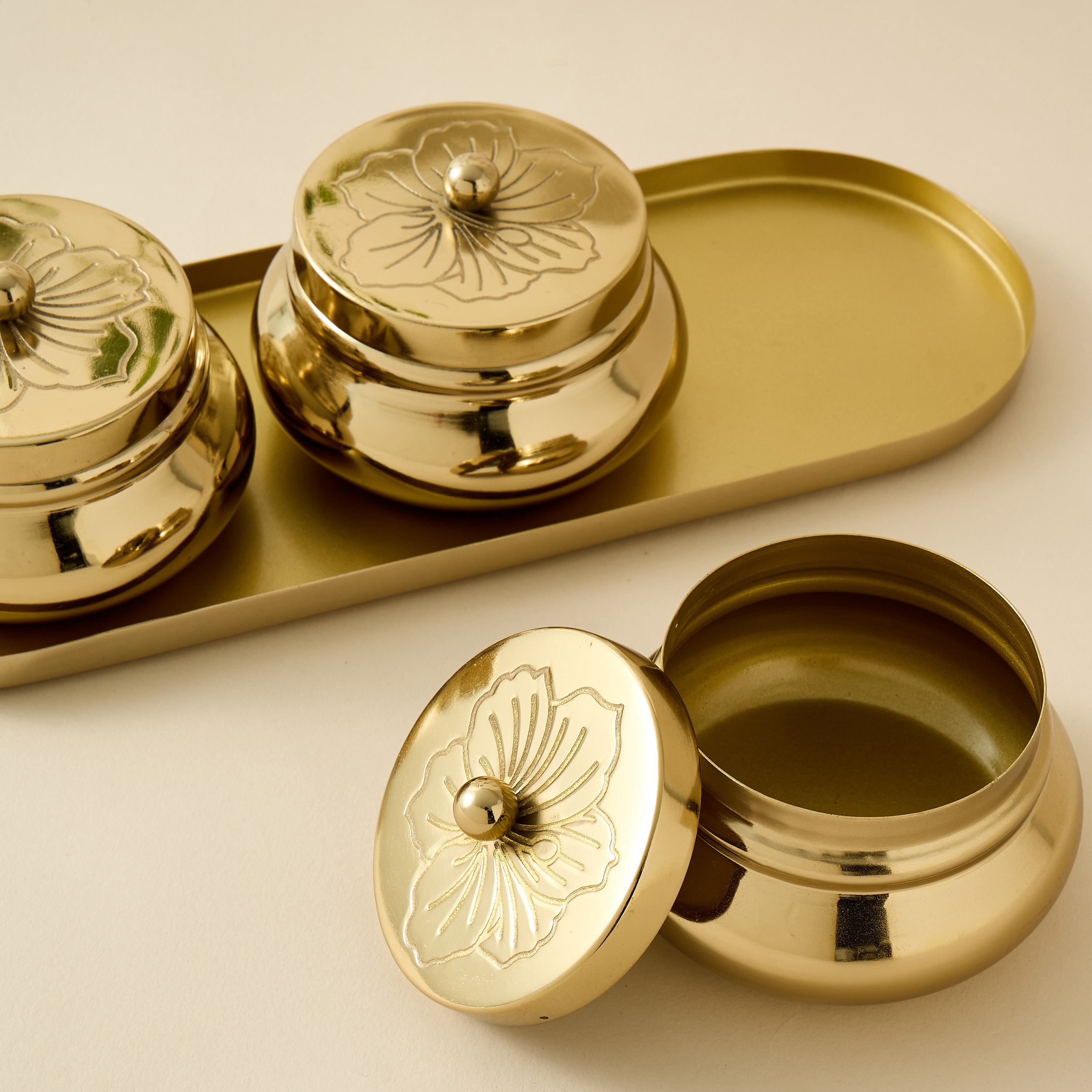 Hibiscus Engraved 3-Piece Jar Set with Tray-household-dining-serveware-chipsanddip-image-3