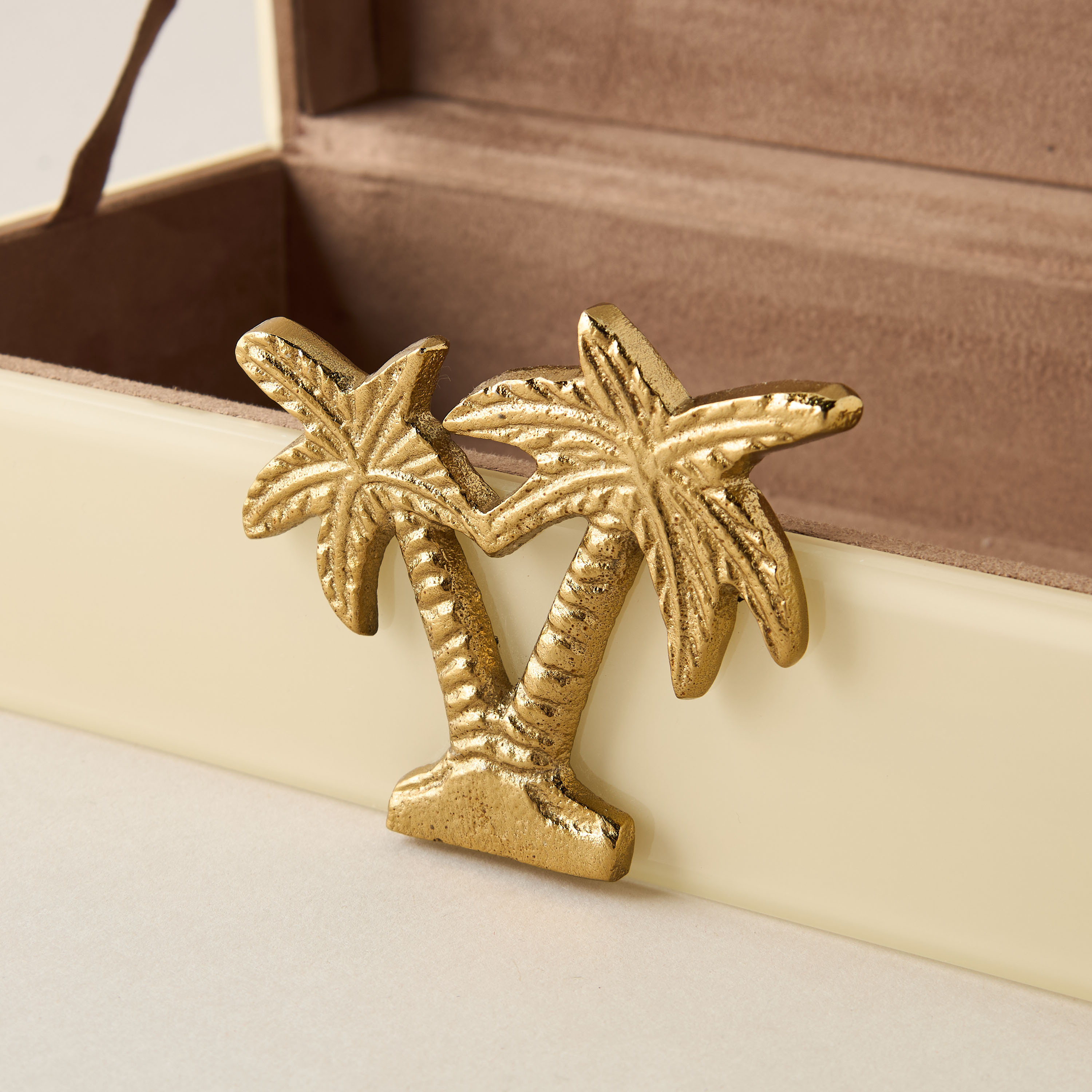 Palm Tree Accent Decorative Storage Box - 29x12x7 cms-household-storage-jewelleryorganizing-jewelleryboxesandstands-image-4