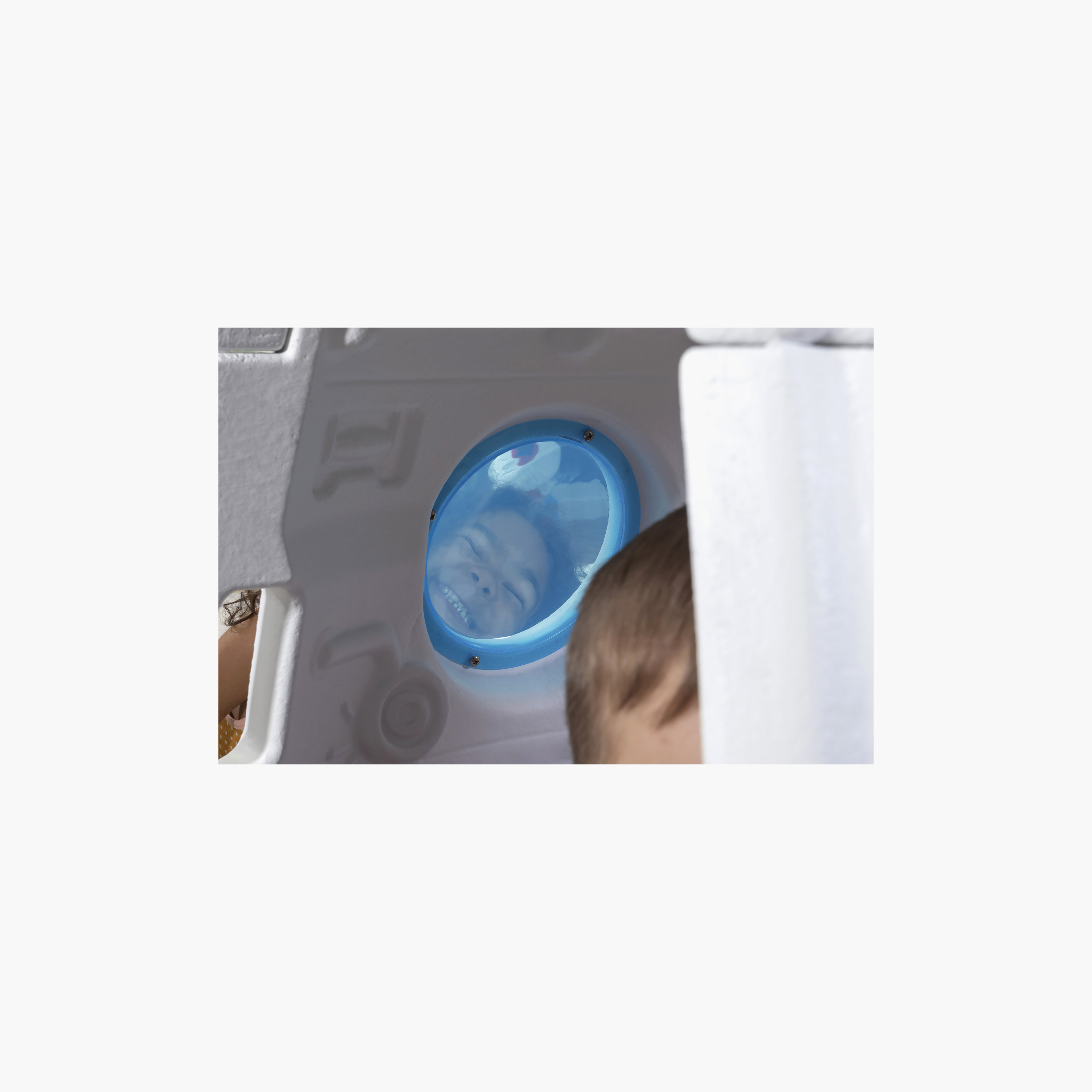 أرجوحة كبسولة الفضاء من ستيب2-toys-outdoor-slidesandswings-image-8