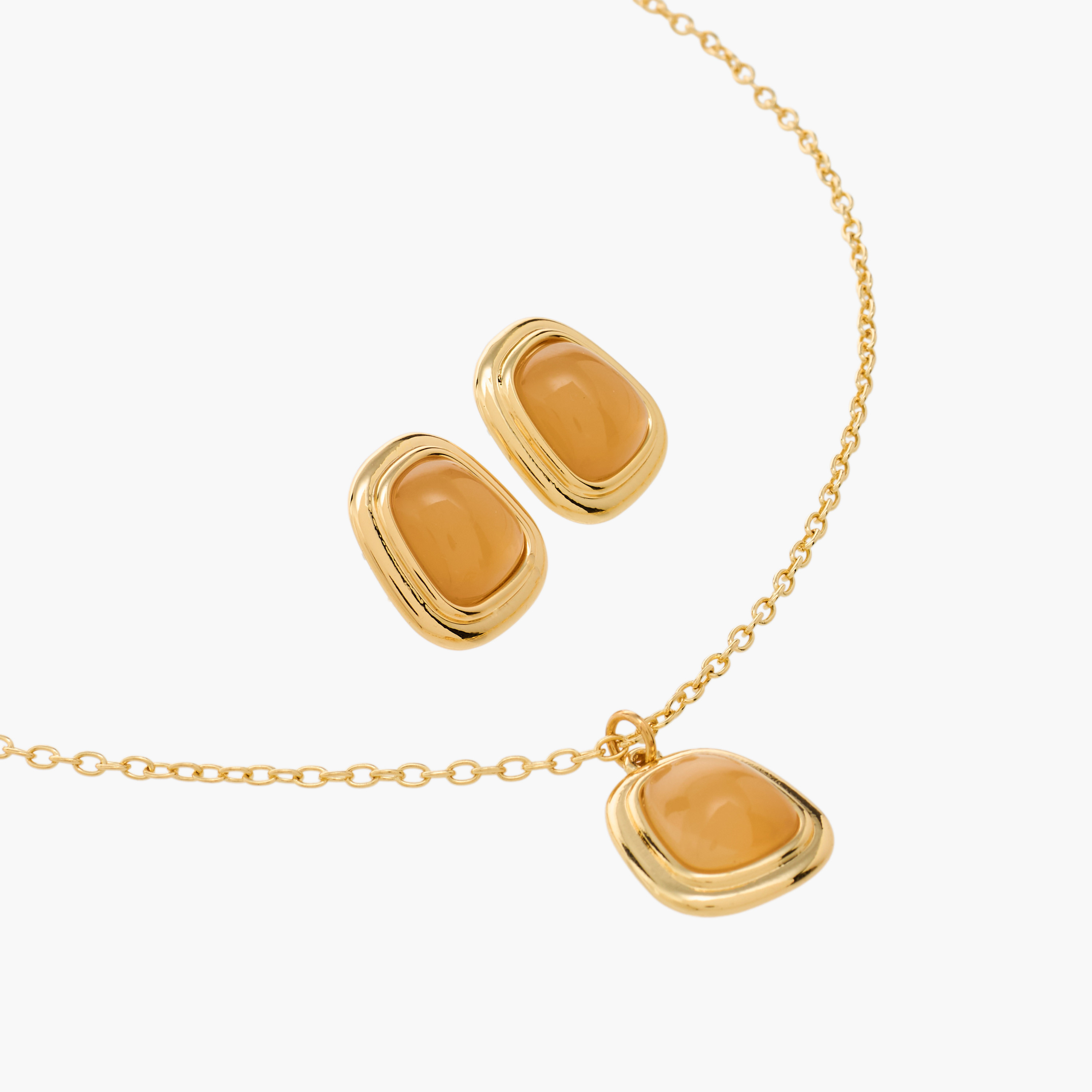 حلق وعقد باللون الذهبي مزين بدلاية - طقم من قطعتين-women-watchesandjewellery-jewellery-jewellerysets-image-4