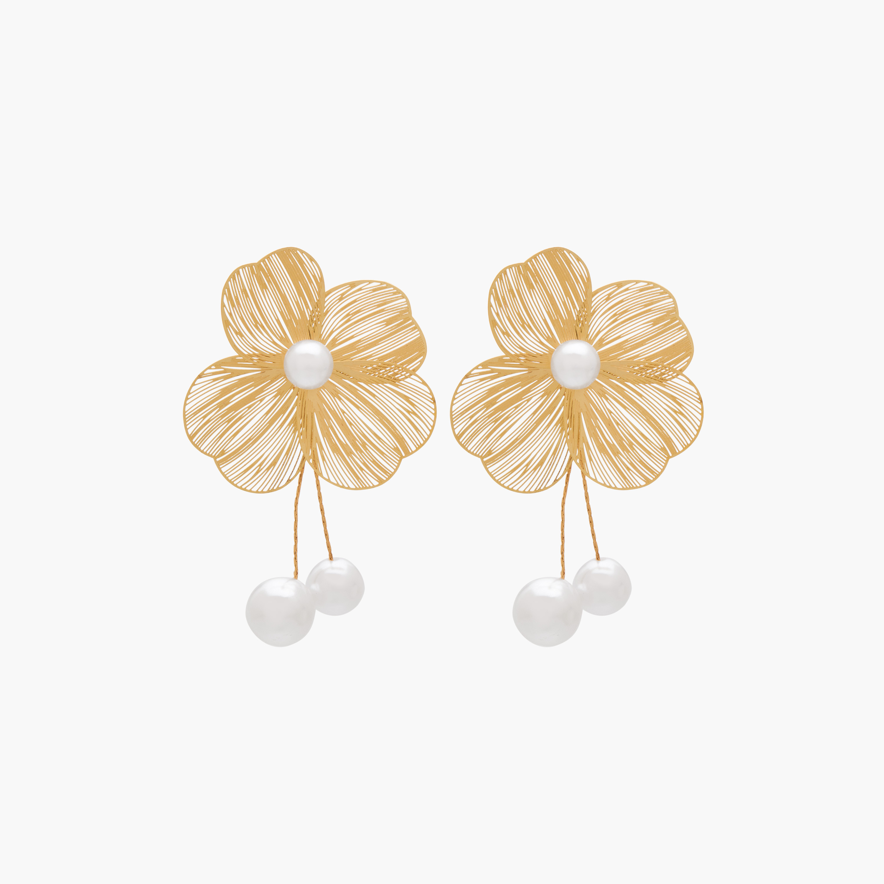 حلق ميتاليك بتصميم أزهار ومكبس إغلاق-women-watchesandjewellery-jewellery-earrings-image-1