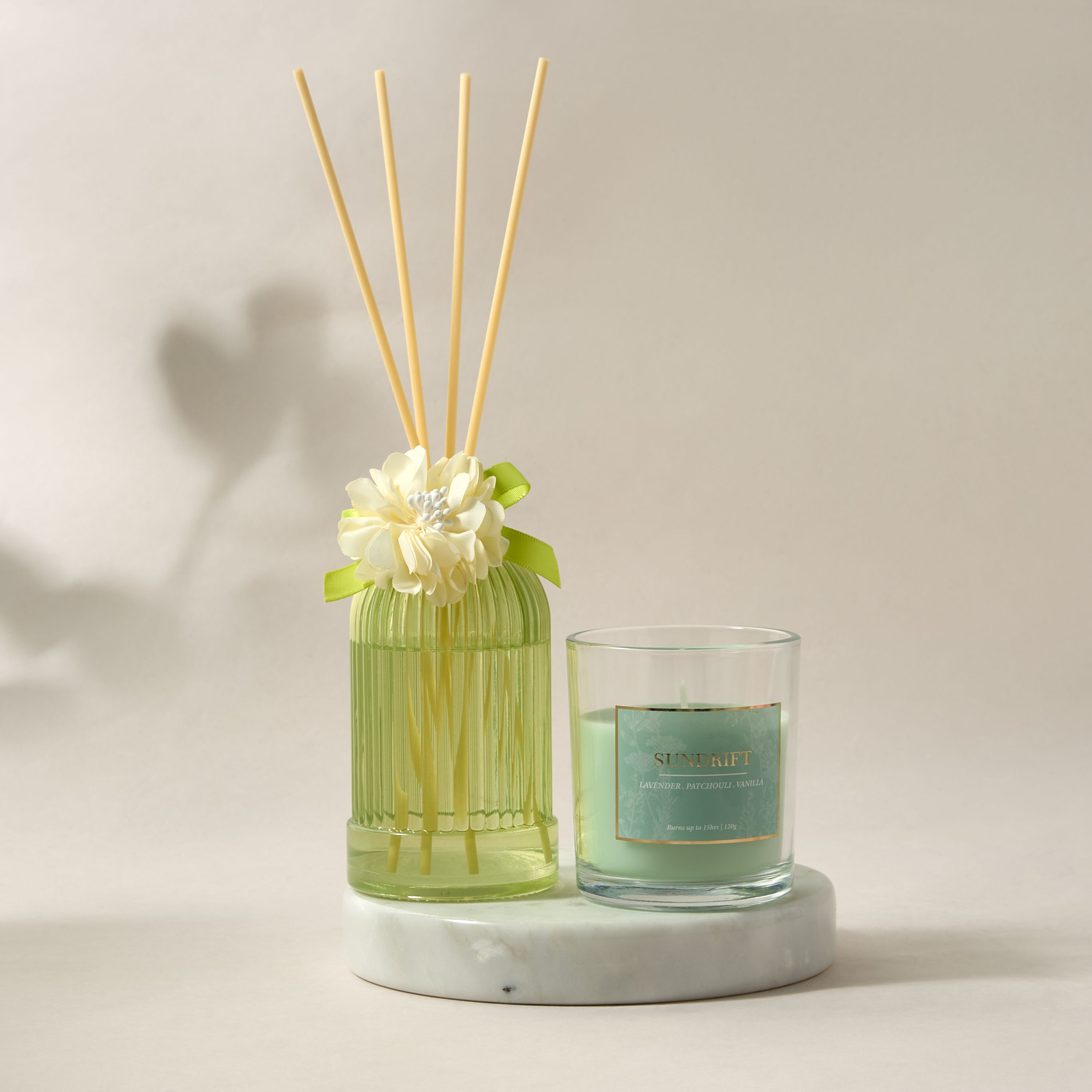 شمعة لوكس 120 غرام سندريفت من أورا - أخضر-household-homefragrance-candles-image-5