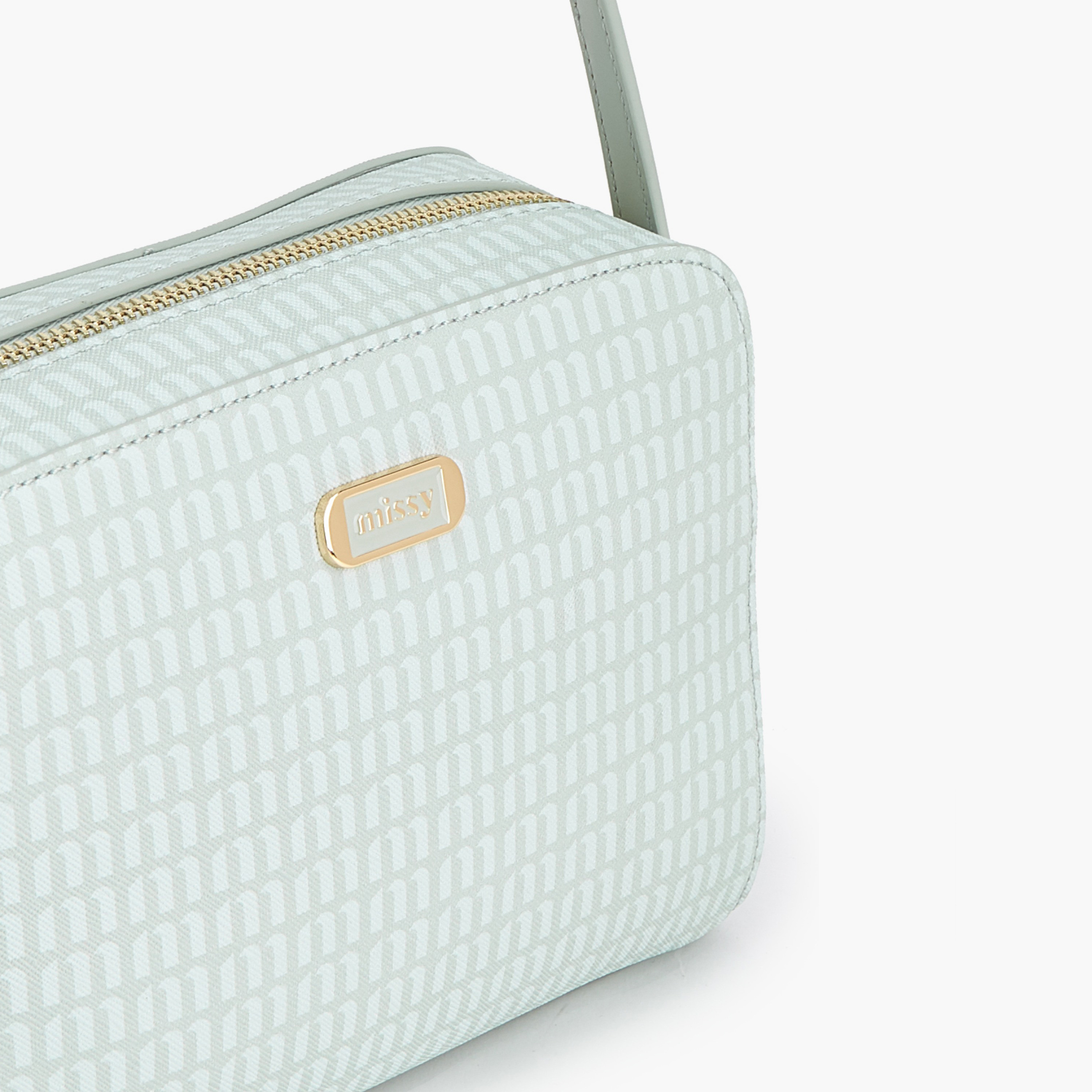 شنطة كروس بودي بطبعات مونوجرام مع حزام قابل للتعديل من ميسي-women-bagsandwallets-handbags-image-4