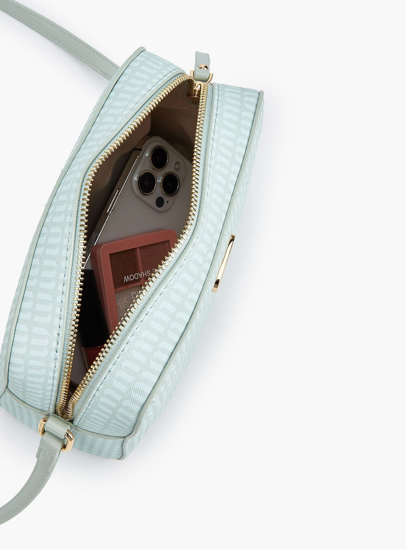 شنطة كروس بودي بطبعات مونوجرام مع حزام قابل للتعديل من ميسي-women-bagsandwallets-handbags-image-8
