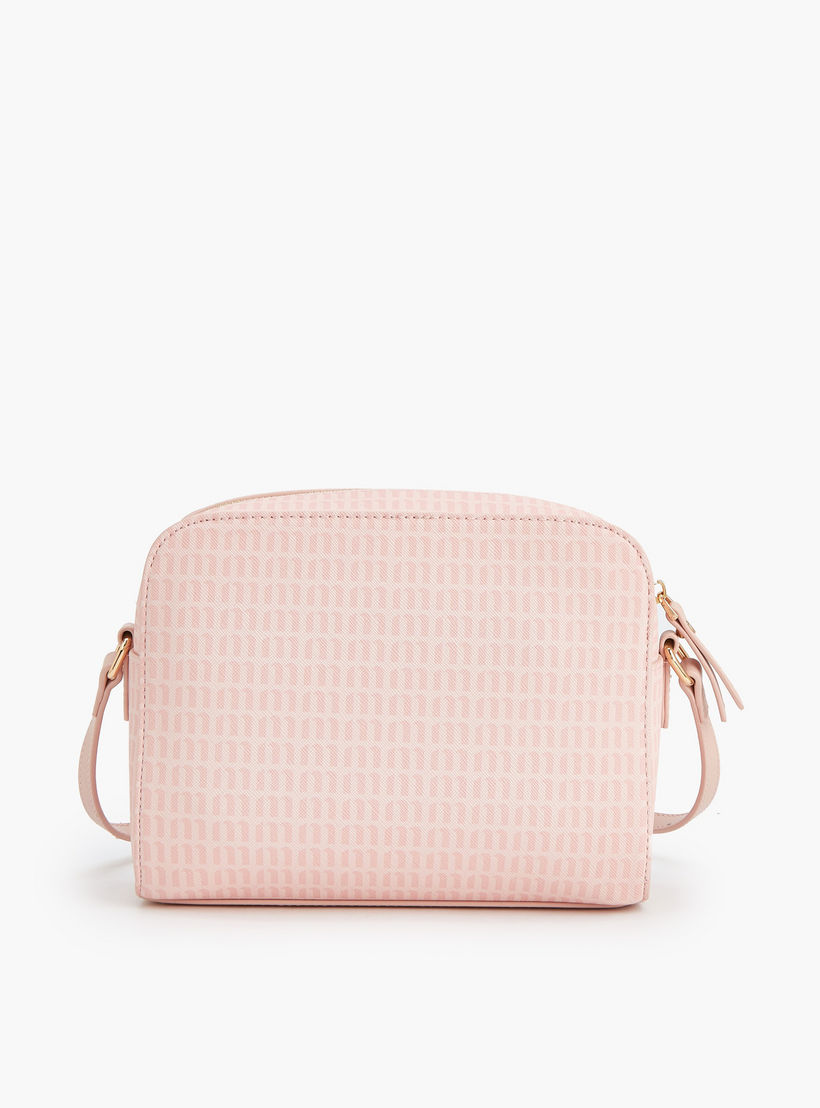 شنطة كروس بودي بطبعات مونوجرام مع حزام قابل للتعديل من ميسي-women-bagsandwallets-handbags-image-6