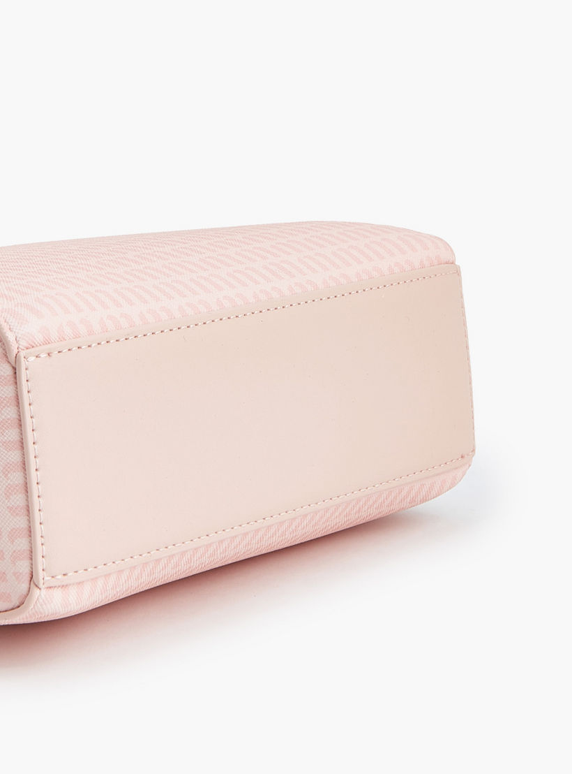 شنطة كروس بودي بطبعات مونوجرام مع حزام قابل للتعديل من ميسي-women-bagsandwallets-handbags-image-7
