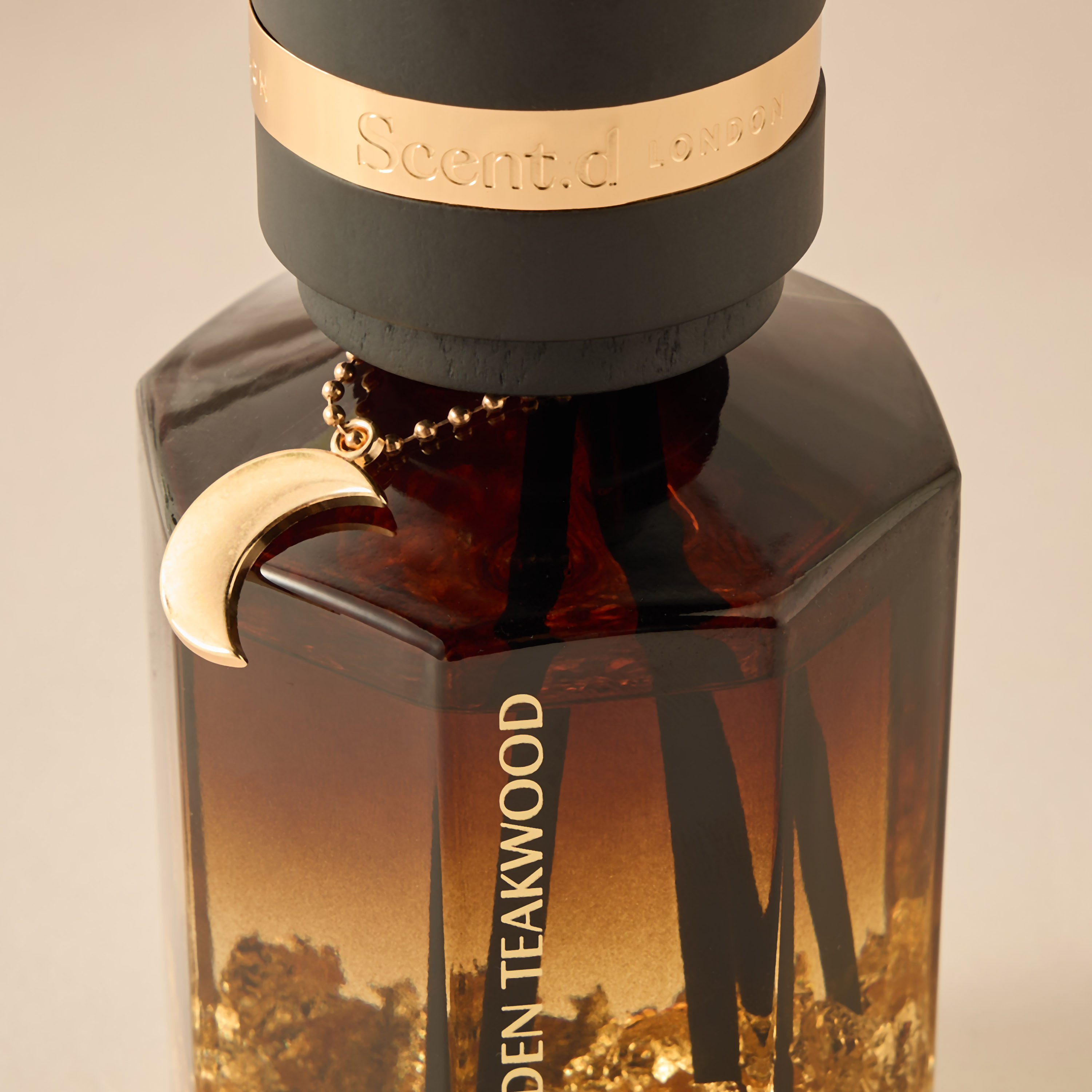 Aurum Reed Diffuser 900ML Golden Teakwood- Brown-household-homefragrance-reeddiffusers-image-4