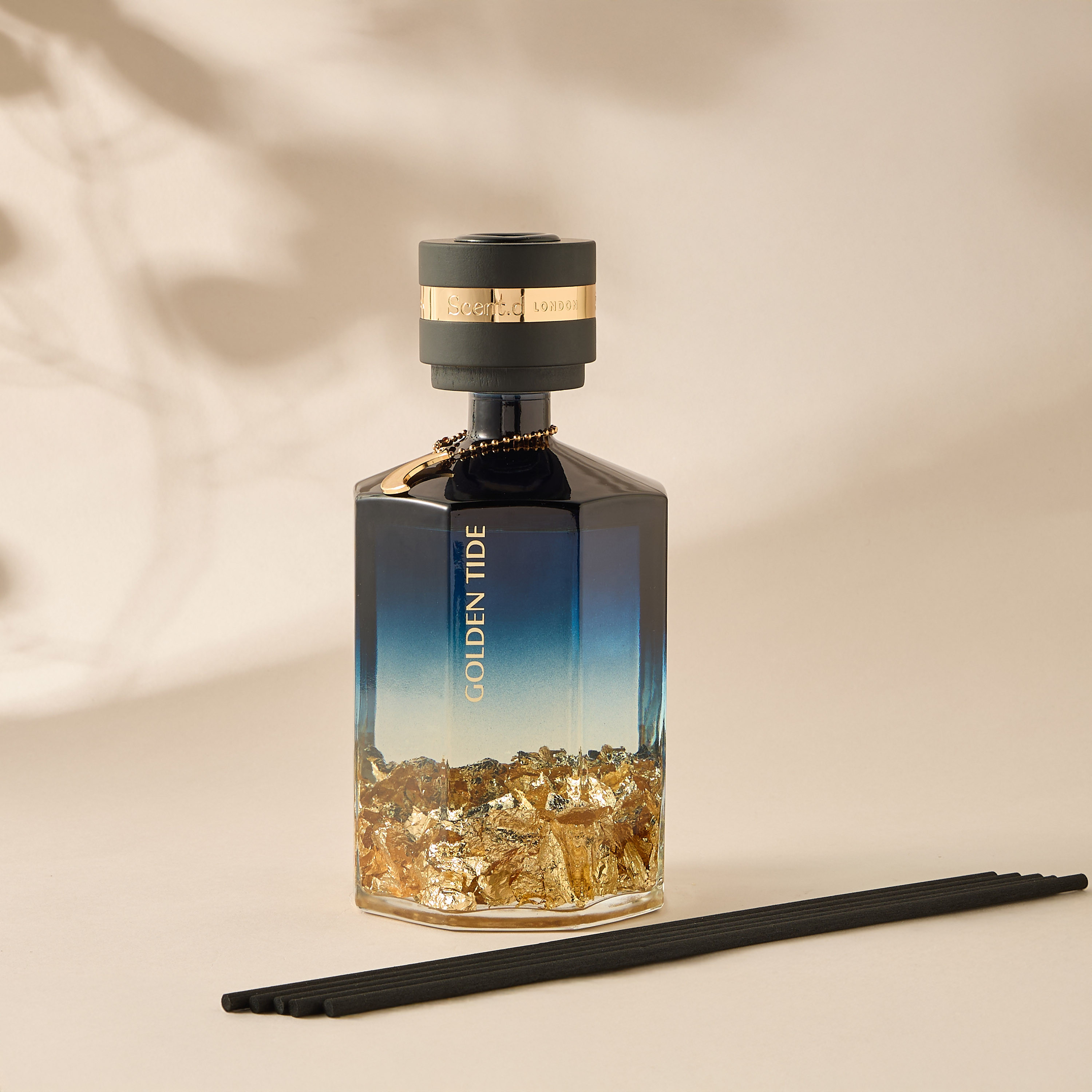 موزع عطور جولدن تايد بأعواد خشبية 900 مل من أوروم - أزرق-household-homefragrance-reeddiffusers-image-2